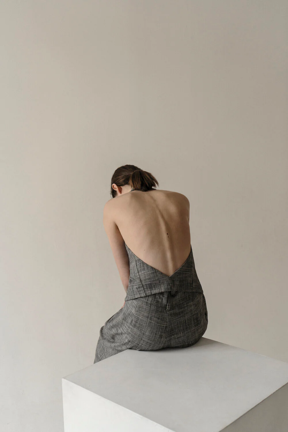 K M by L A N G E PLAID WOOL OPEN BACK VEST - Gray - Image 4