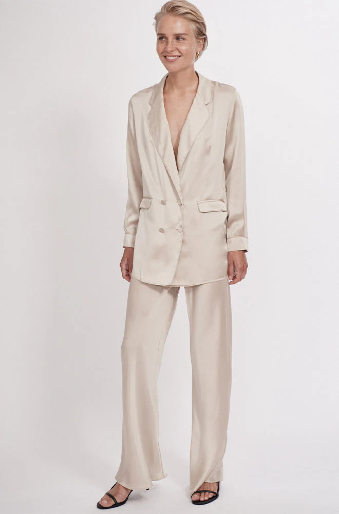 Silk Laundry RELAXED BLAZER - HAZELNUT - Image 3