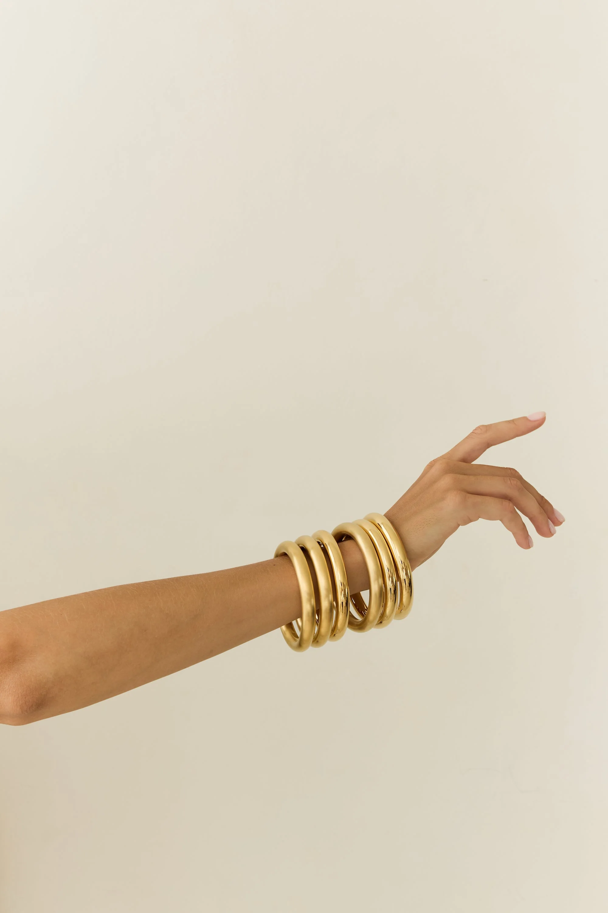 Adorn Eclipse Golden Bangle - Image 5