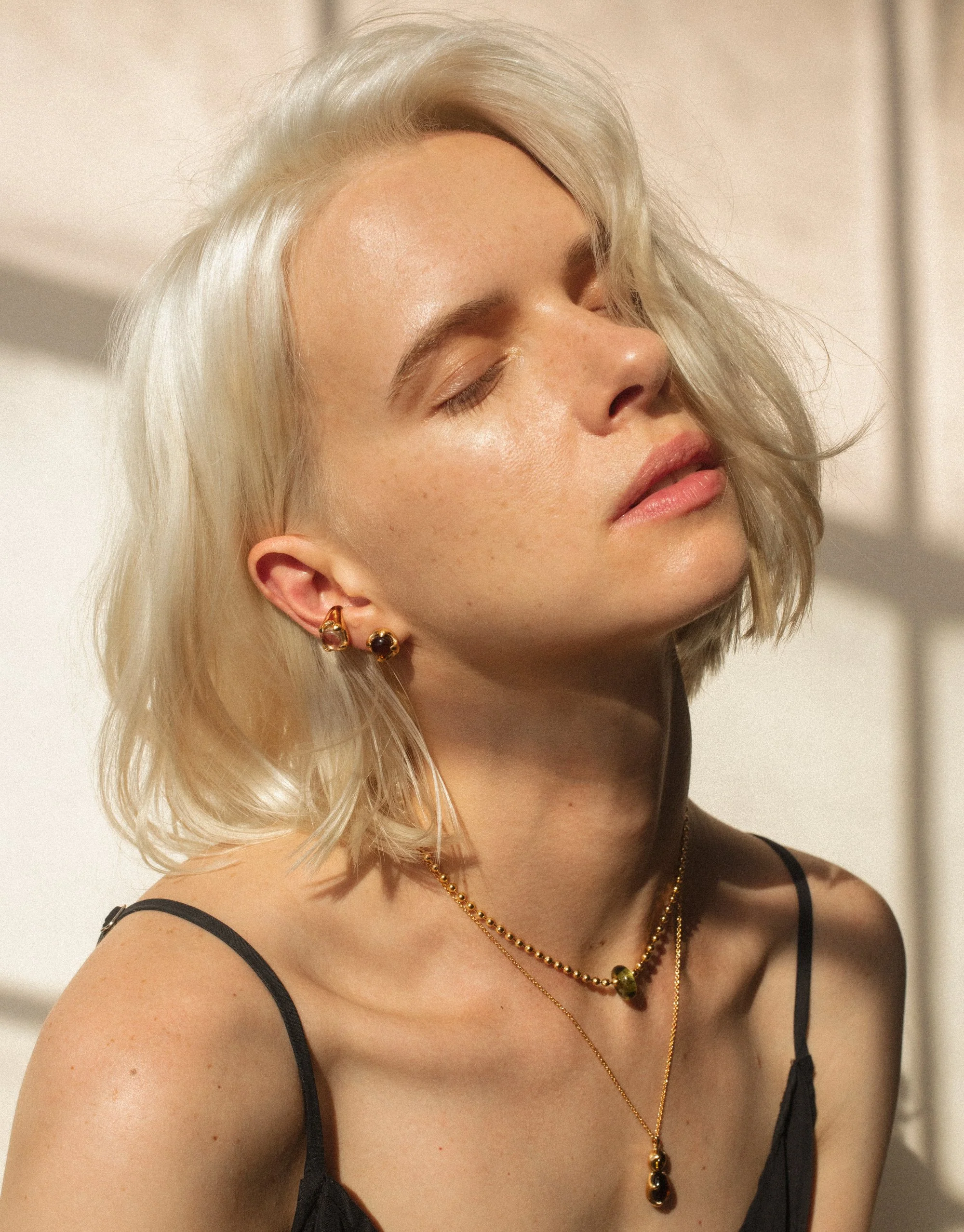 Cled Donut Ball Necklace - Image 6