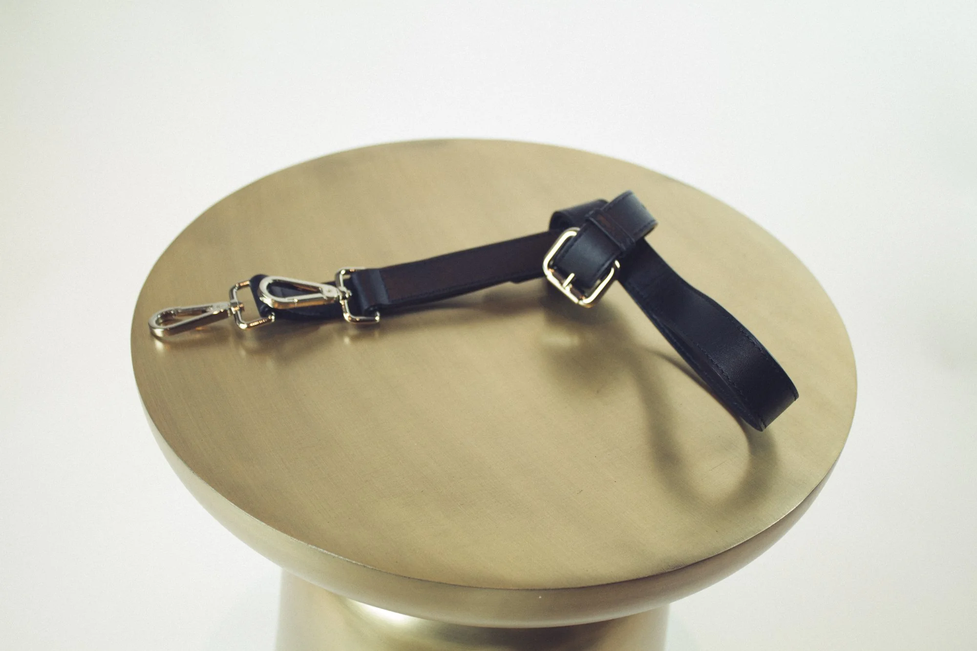 NIKA TANG Texahedron Silver Clutch Handbag - Image 3