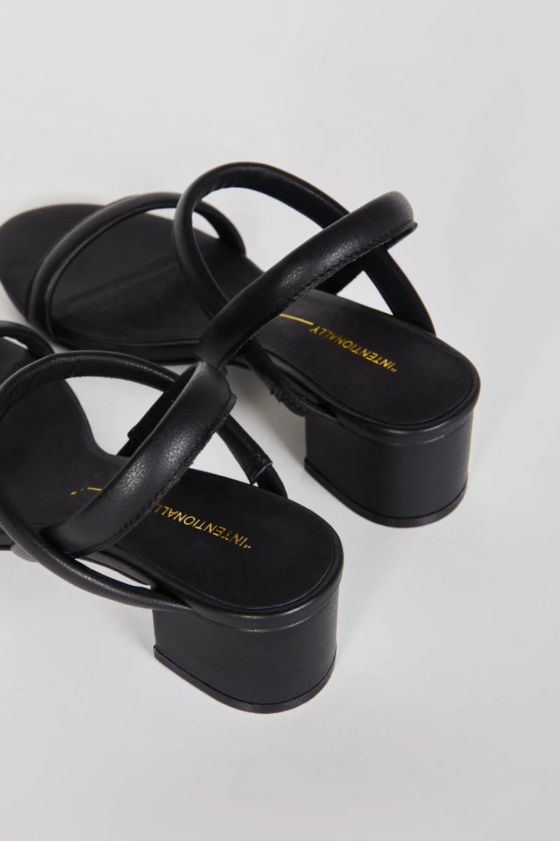 "INTENTIONALLY __________." KIMI HEEL - black - Image 11