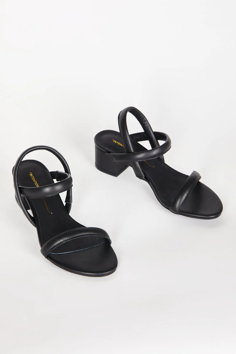 "INTENTIONALLY __________." KIMI HEEL - black - Image 9
