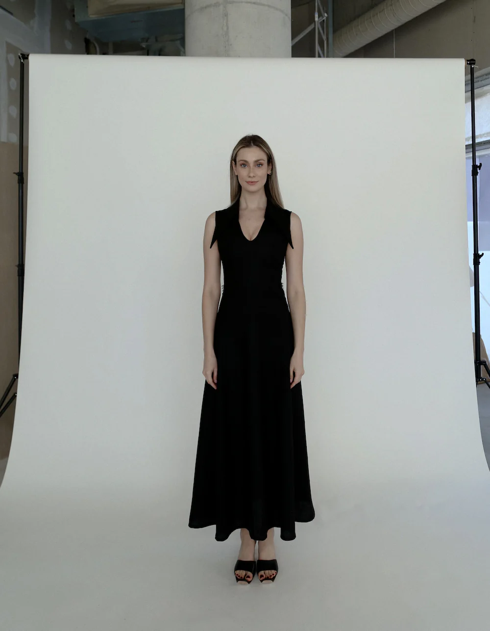 MAET AMARI Sleeveless Maxi Linen Dress - Black - Image 5