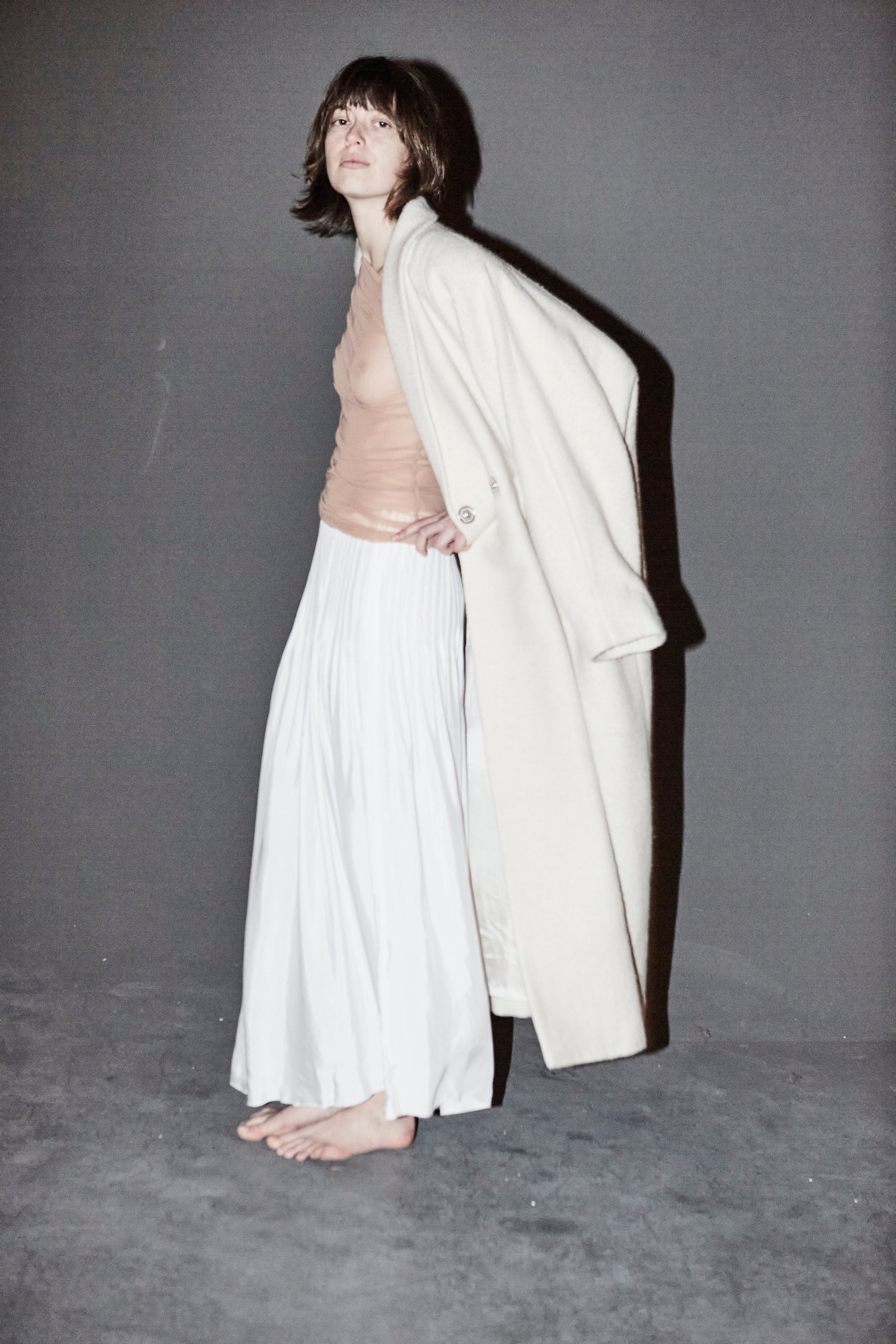 K M by L A N G E Uman Pleated Skirt - White - Image 3
