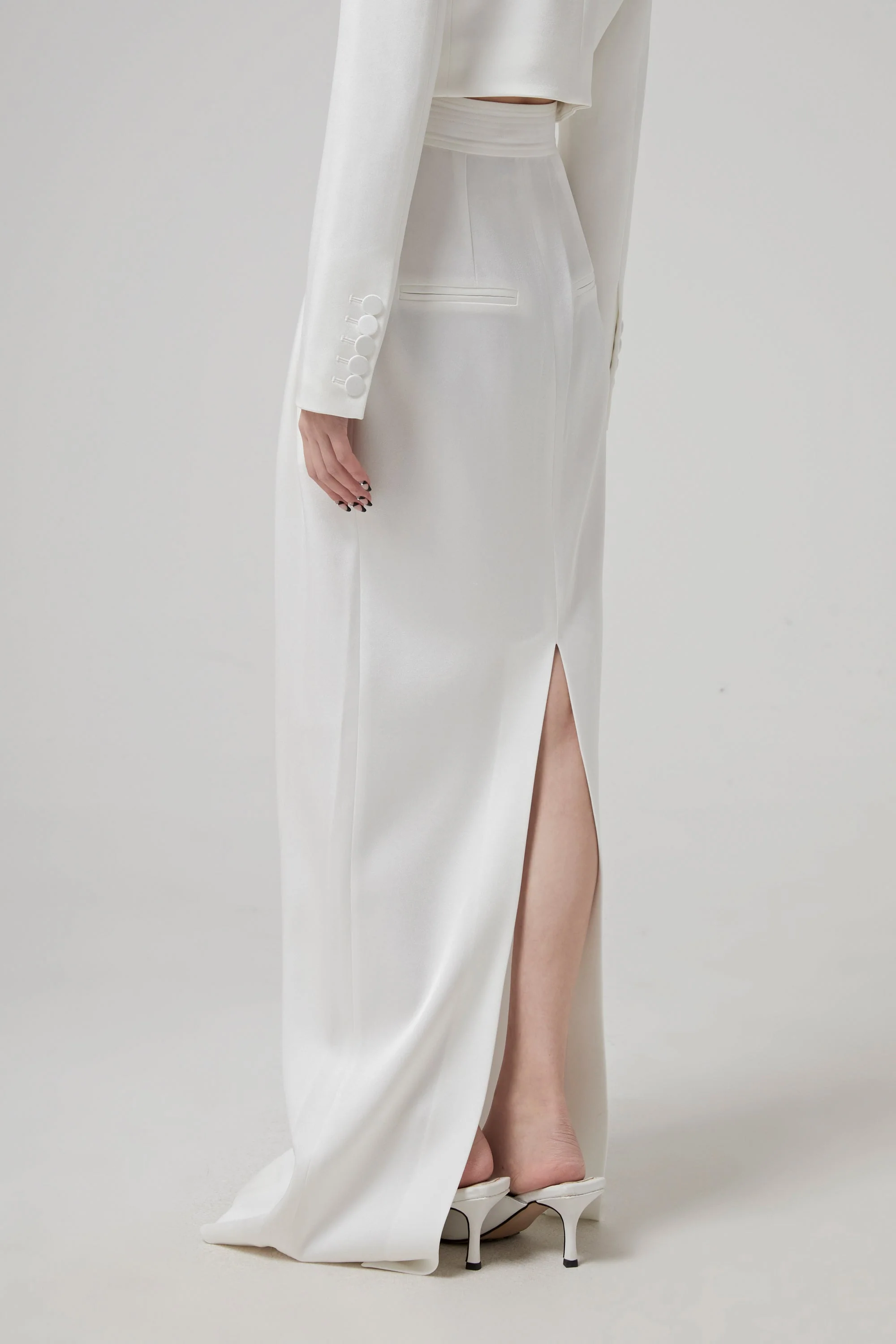 ALEX PERRY Pure White Slit Long Skirt - Image 3