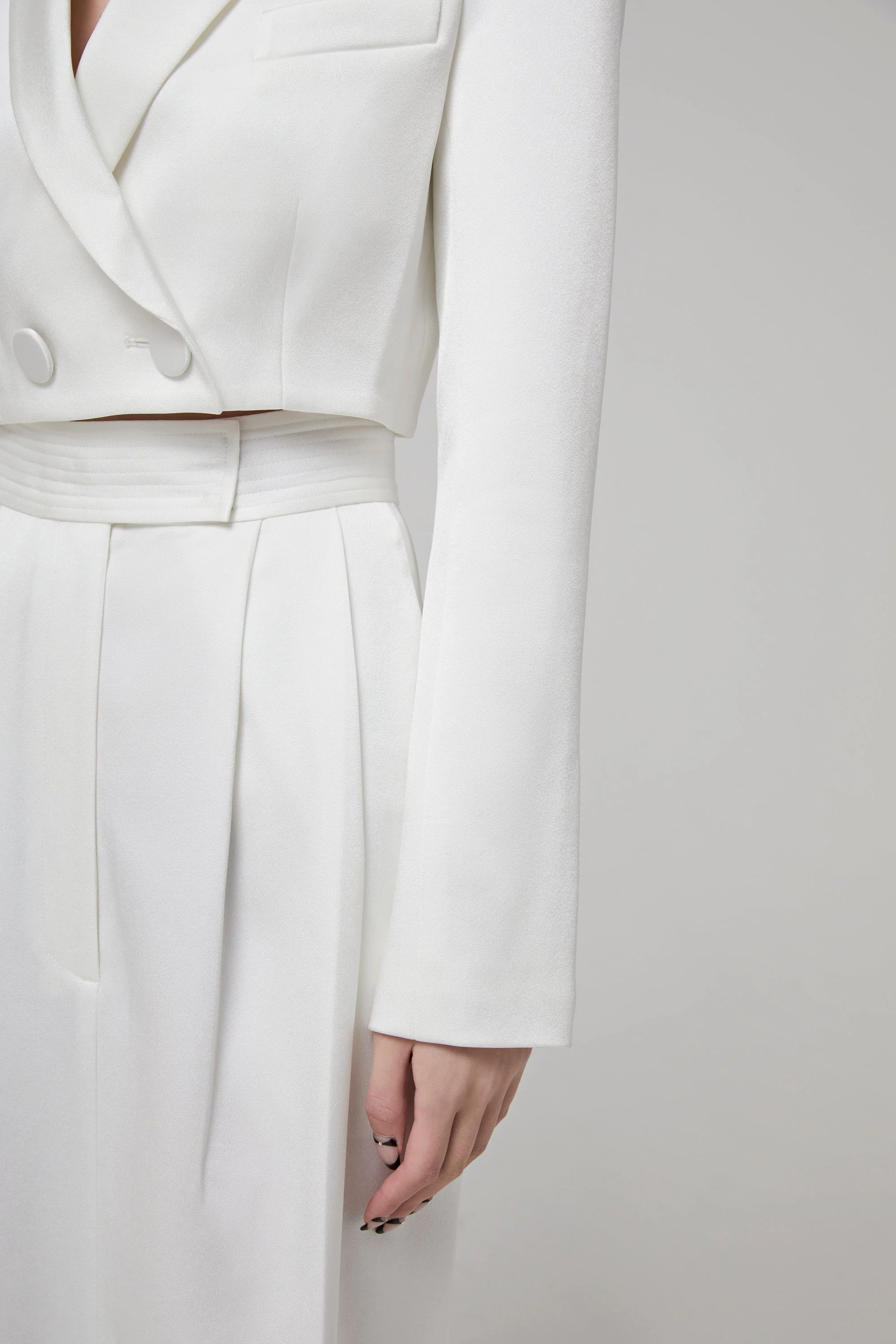 ALEX PERRY Pure White Slit Long Skirt - Image 6