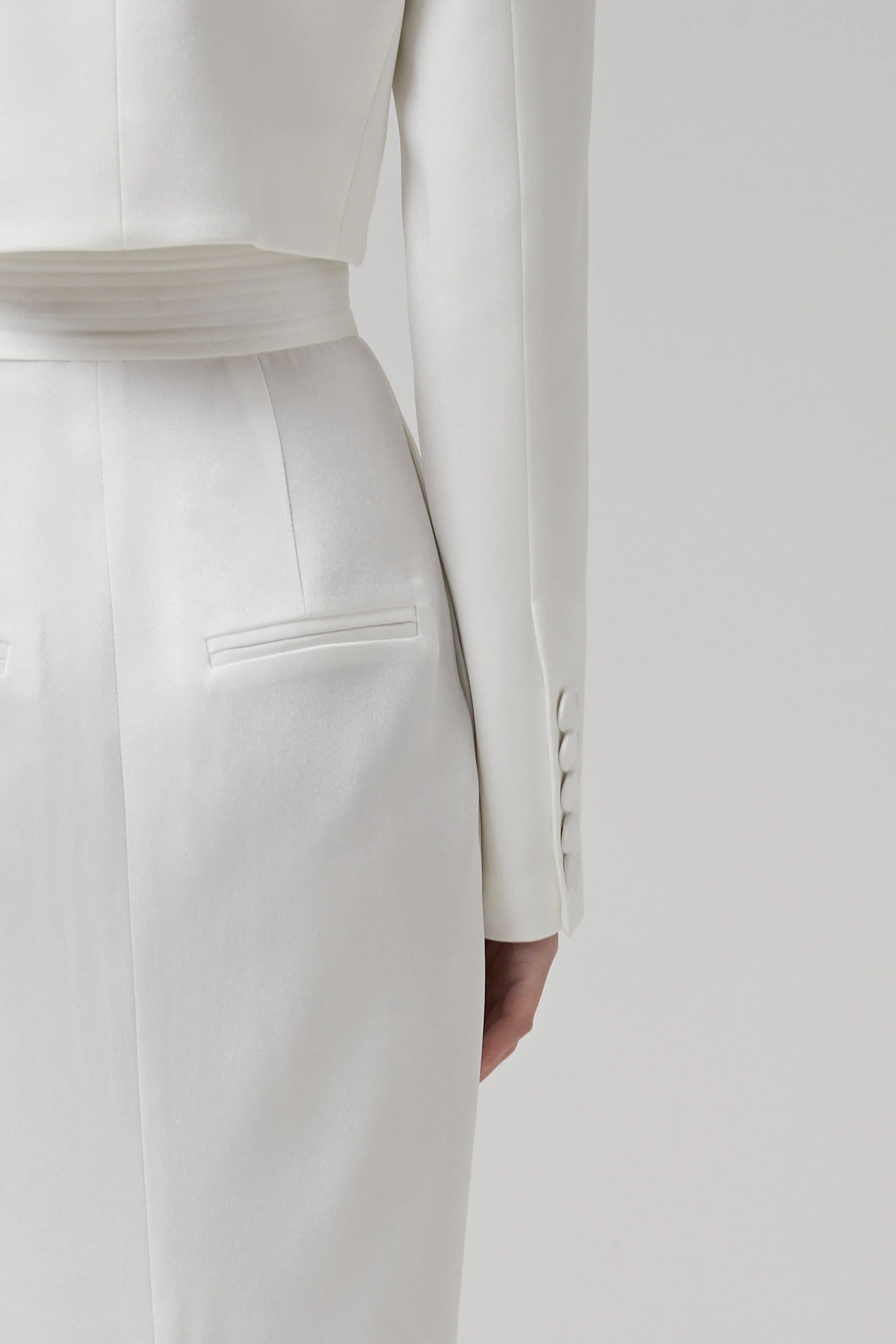 ALEX PERRY Pure White Slit Long Skirt - Image 7