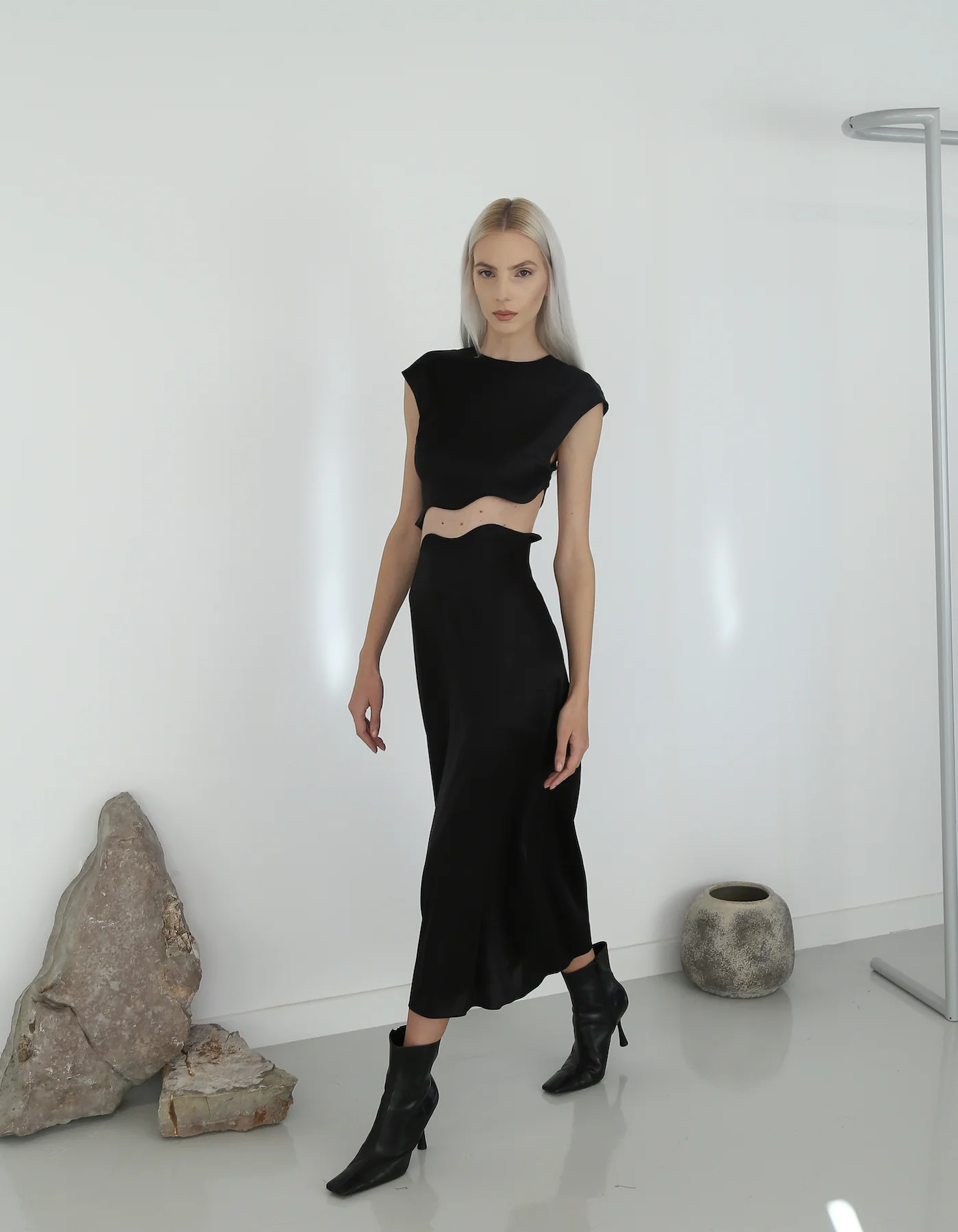 Maet Rhea Silk Skirt - Black - Image 7