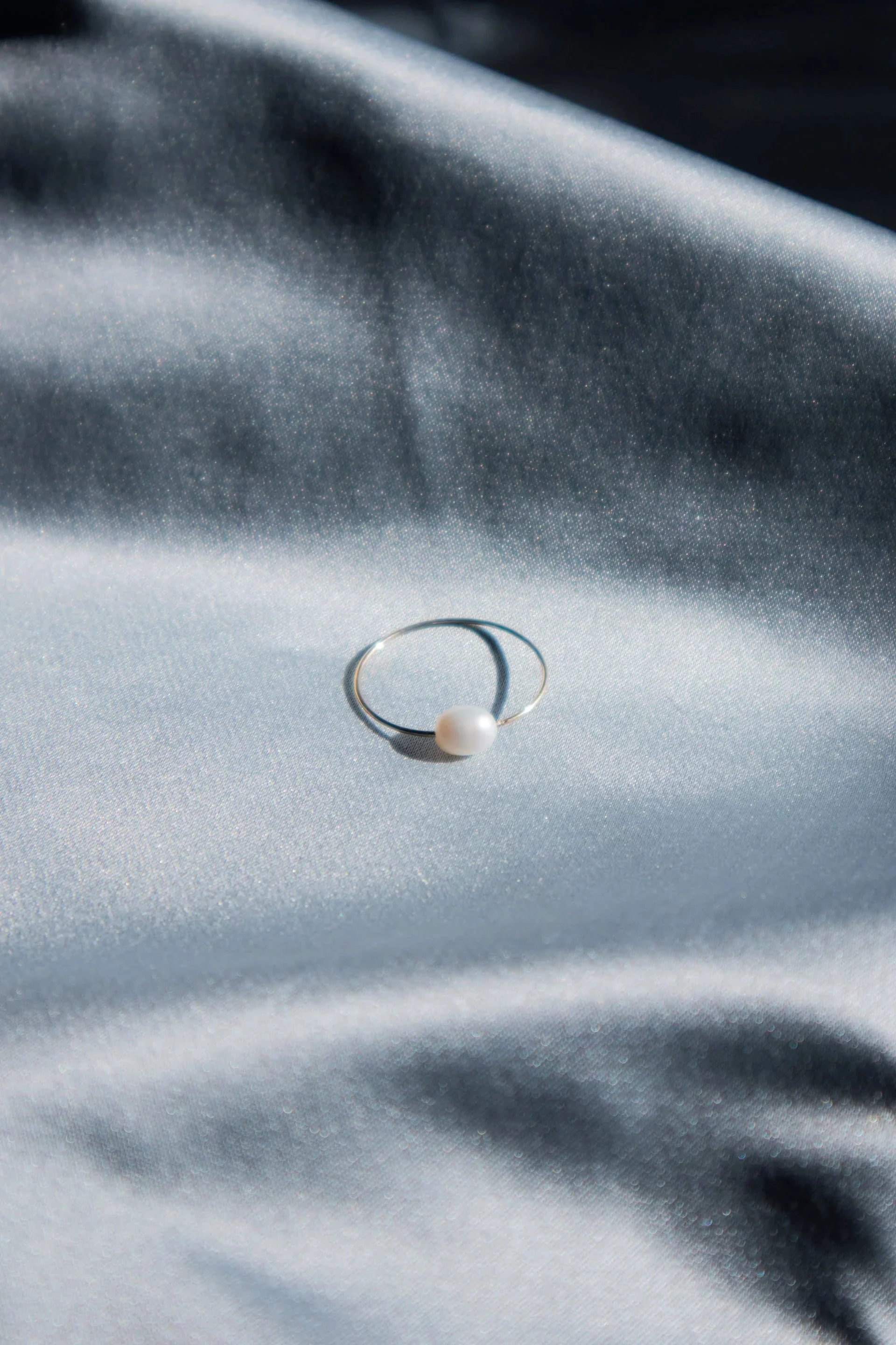 seree Eden Freshwater pearl skinny gold ring - 14k Gold Vermeil - Image 5