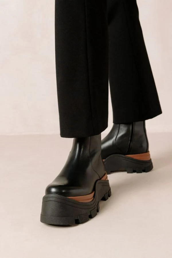Alohas Sapphire Nutty Leather Ankle Boots - Black - Image 2