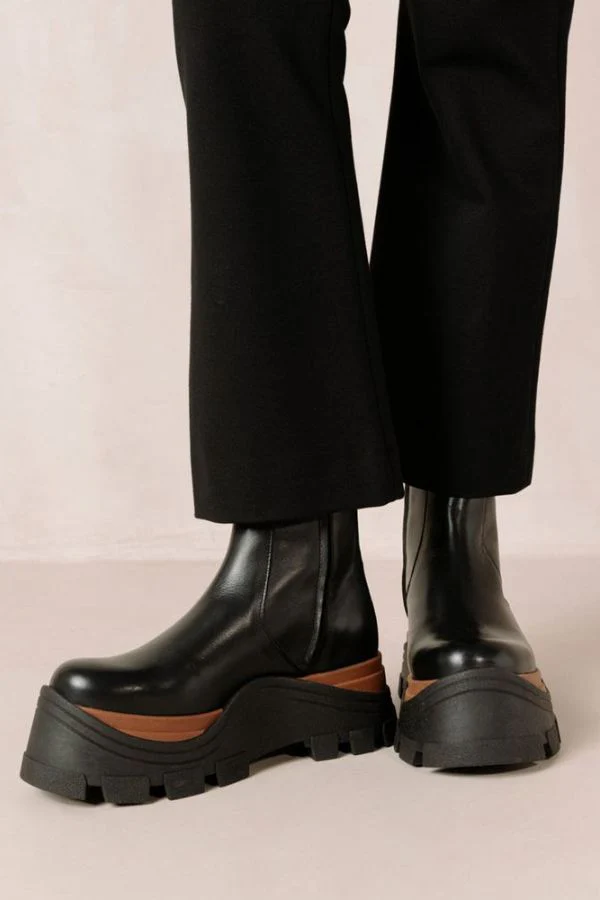 Alohas Sapphire Nutty Leather Ankle Boots - Black - Image 5