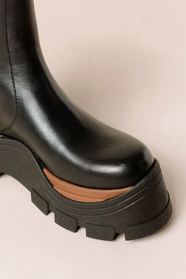 Alohas Sapphire Nutty Leather Ankle Boots - Black - Image 6