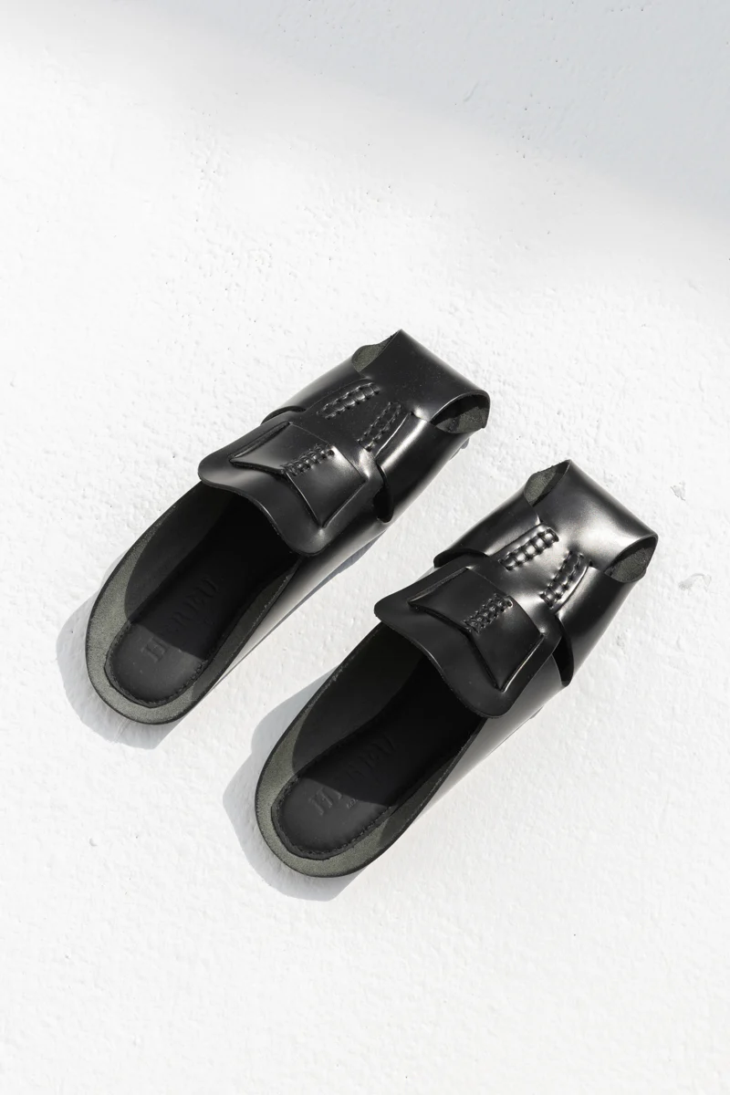 HEREU MUNTANA FLAT MULE - BLACK - Image 3