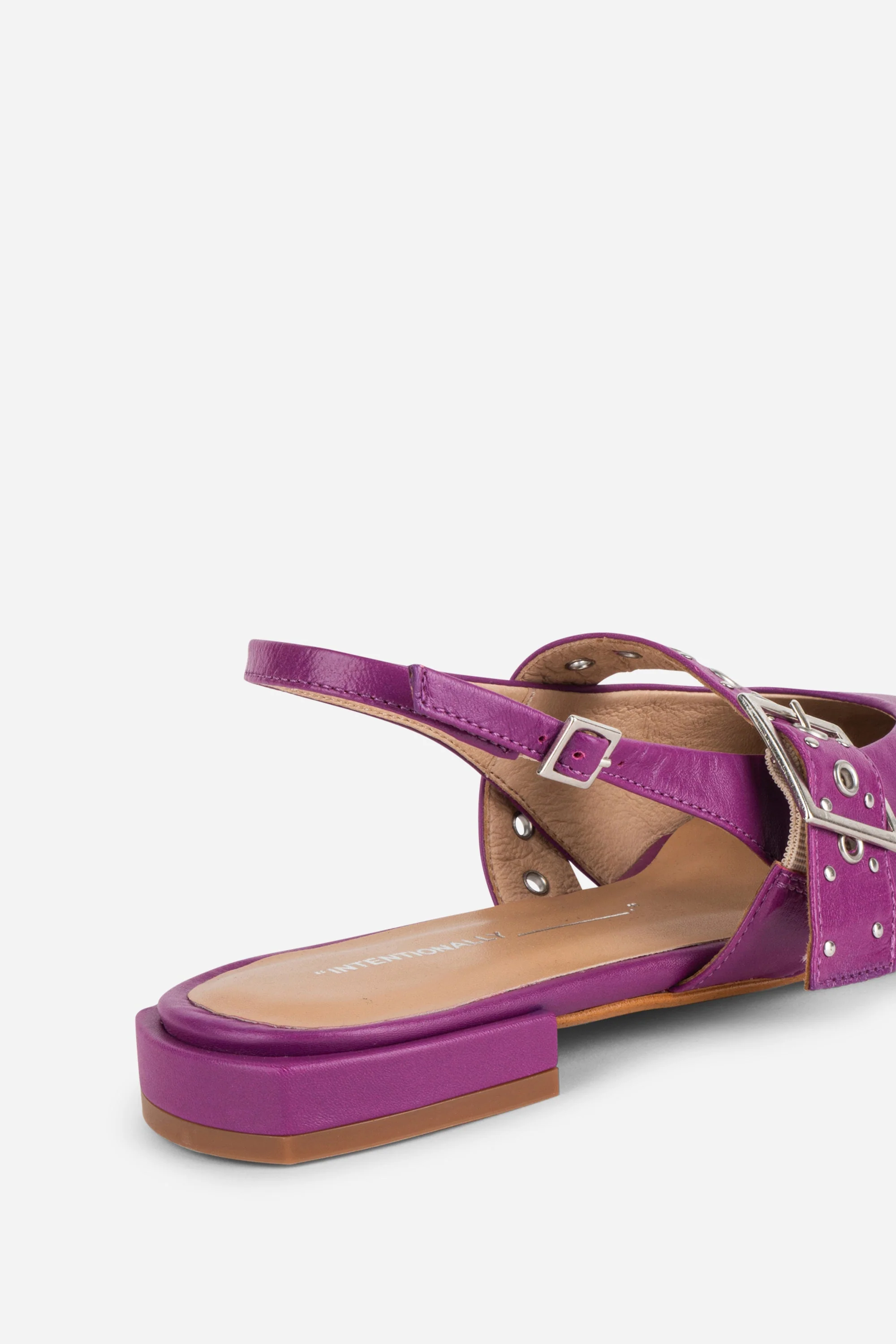 "INTENTIONALLY __________." PEARL SLINGBACK NATURAL SOLE BALLET FLAT - Red/Cream - Image 23