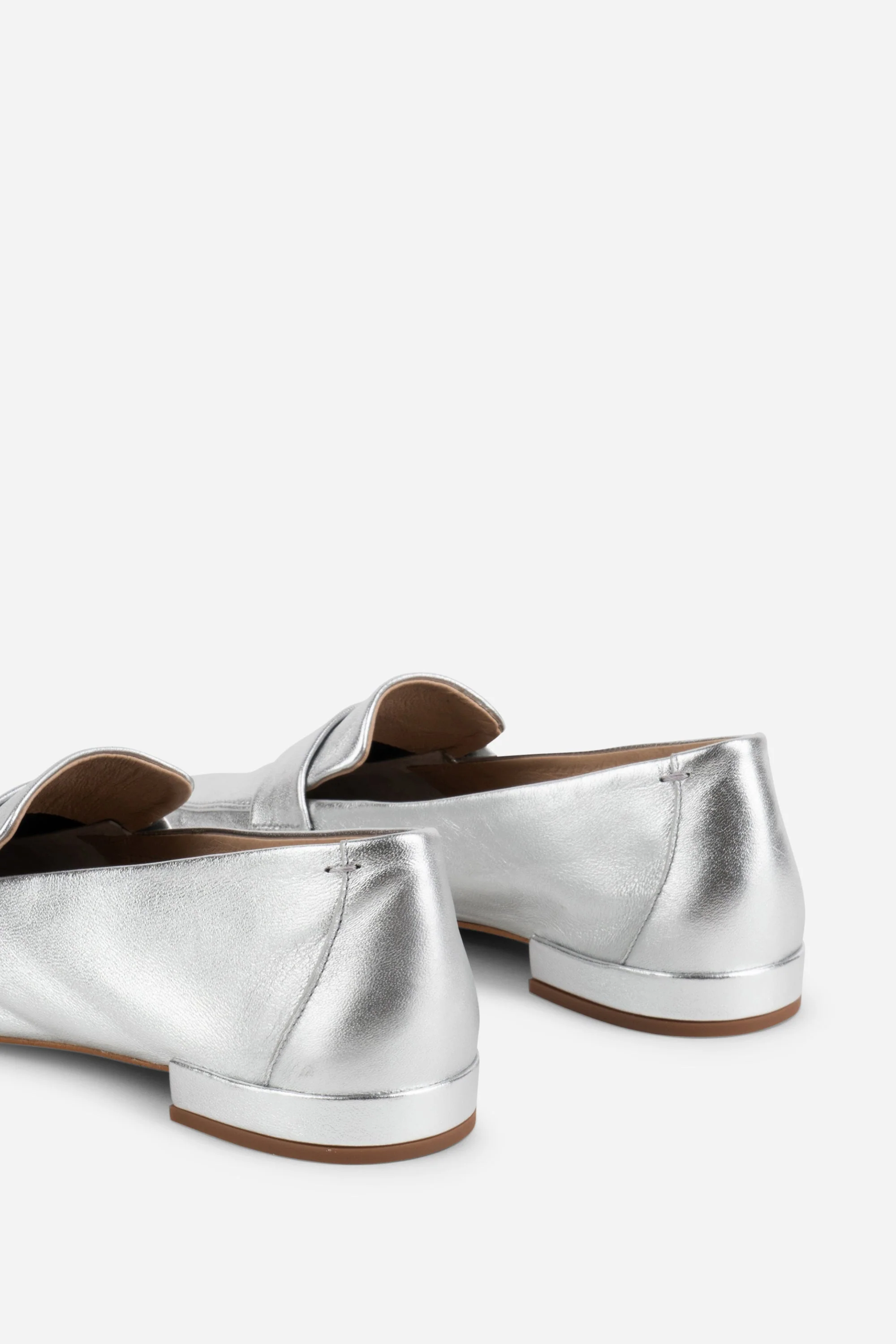 "INTENTIONALLY __________." PINKY LOAFER - Multi - Image 11