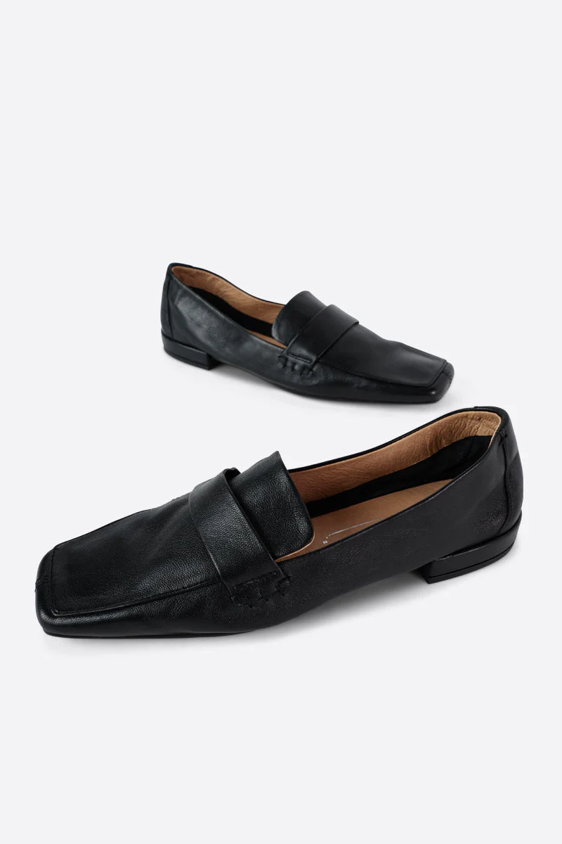 "INTENTIONALLY __________." PINKY LOAFER - Multi - Image 19