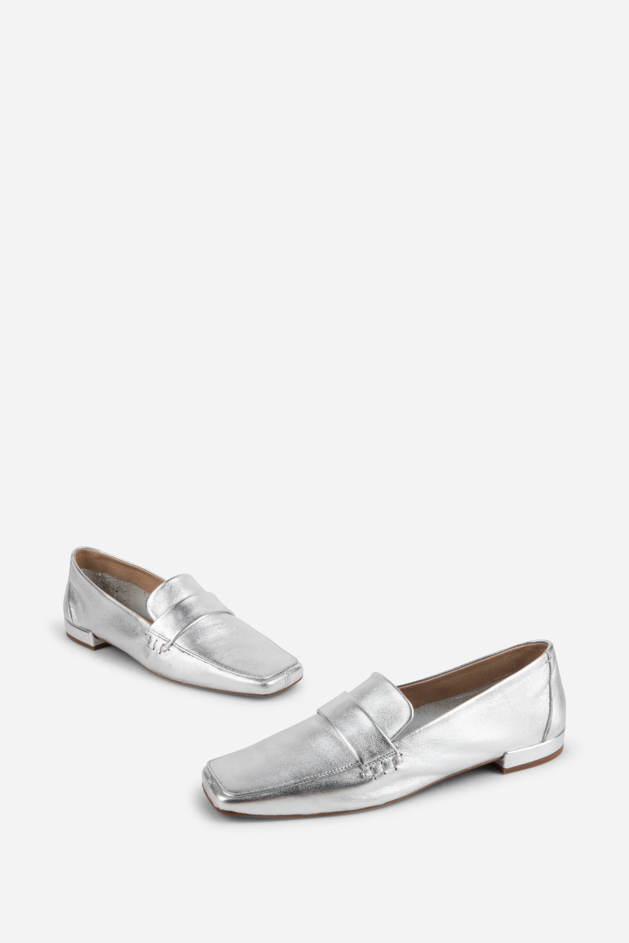 "INTENTIONALLY __________." PINKY LOAFER - Multi - Image 7