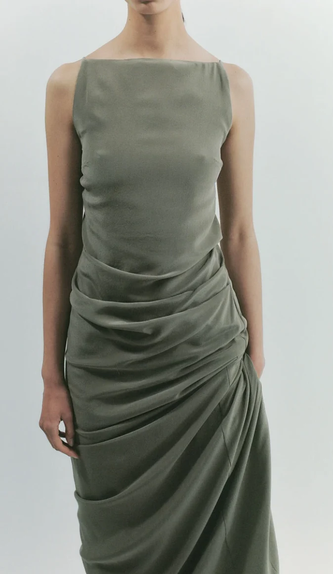 St. Agni SILK TUCK DRESS - SMOKEY OLIVE - Image 2