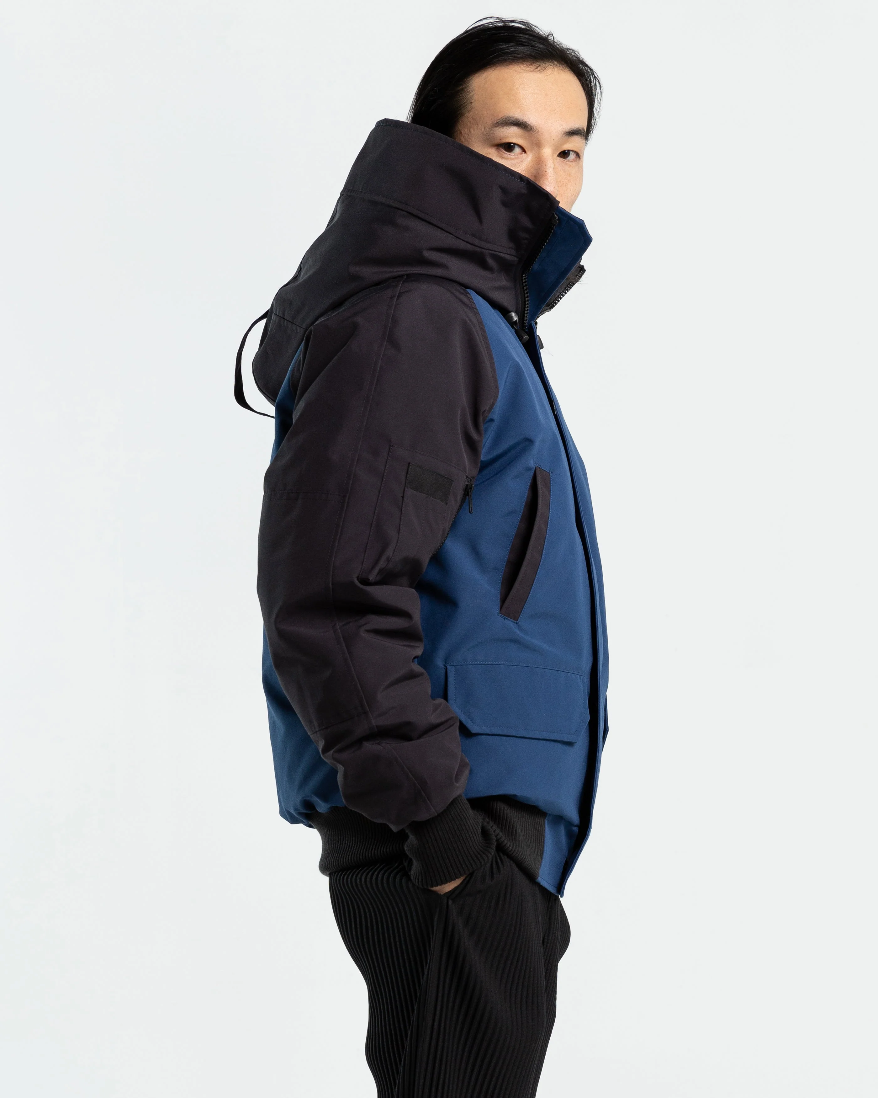 Canada Goose Chilliwack Regeneration Bomber - Navy - Image 2