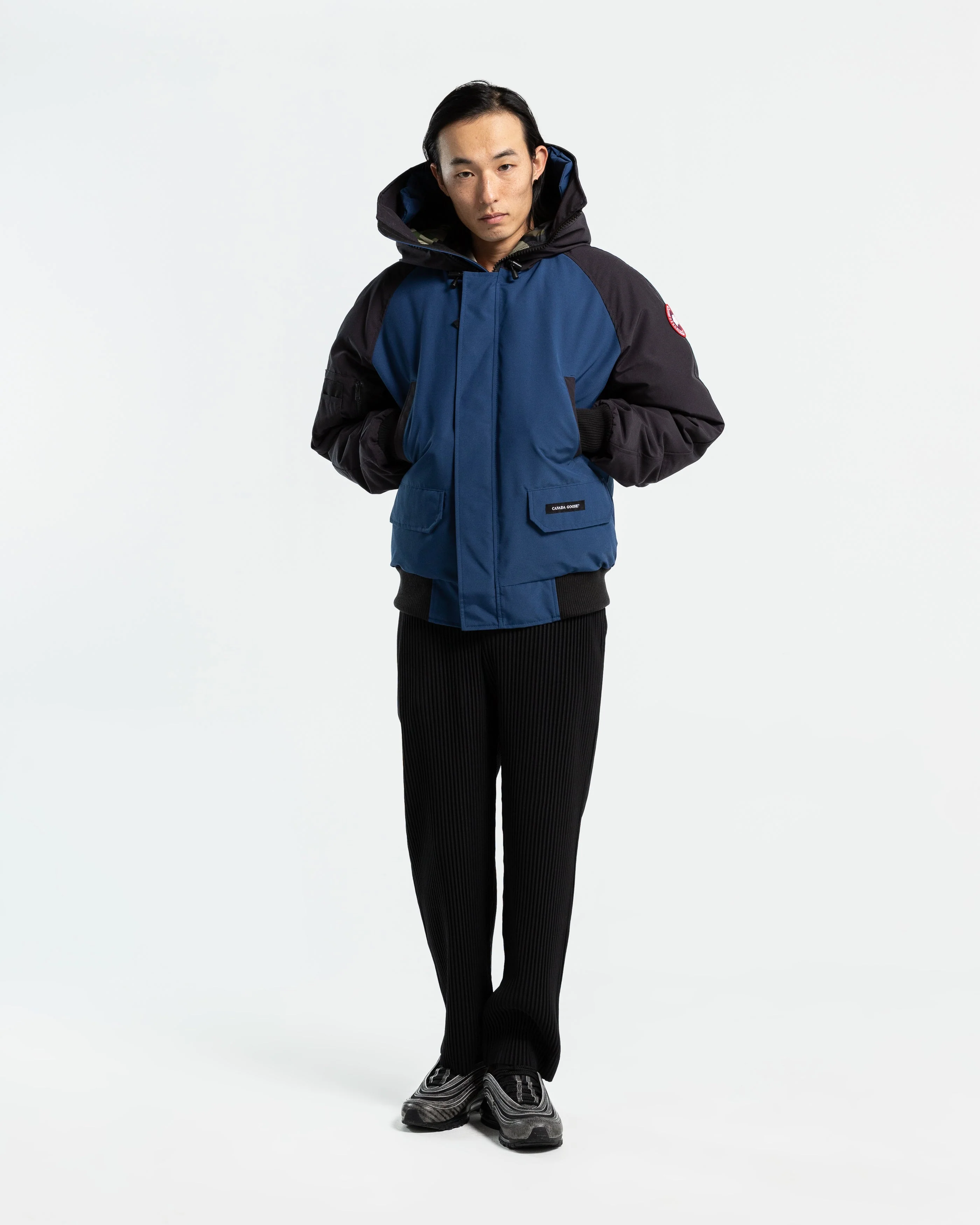 Canada Goose Chilliwack Regeneration Bomber - Navy - Image 4