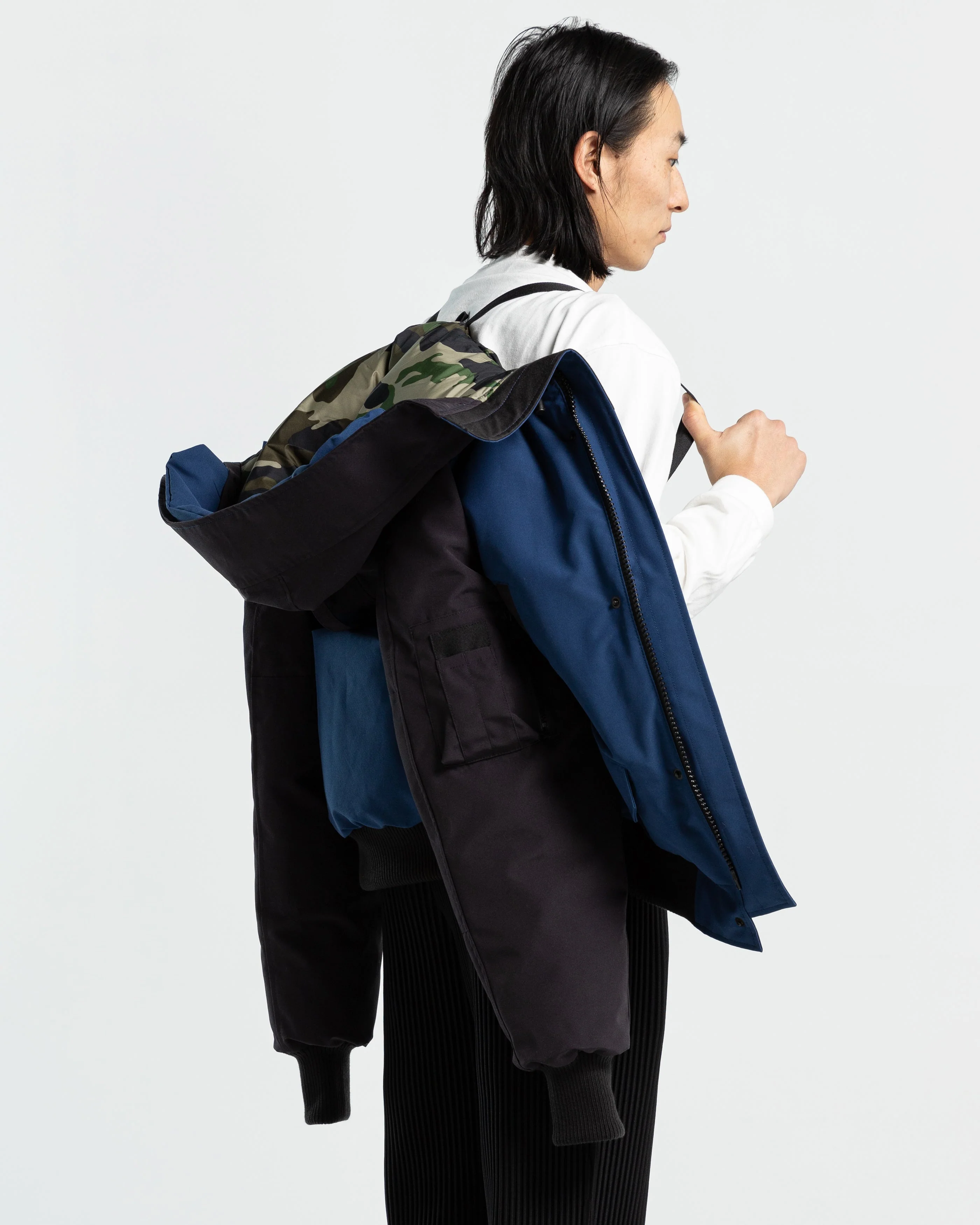 Canada Goose Chilliwack Regeneration Bomber - Navy - Image 5