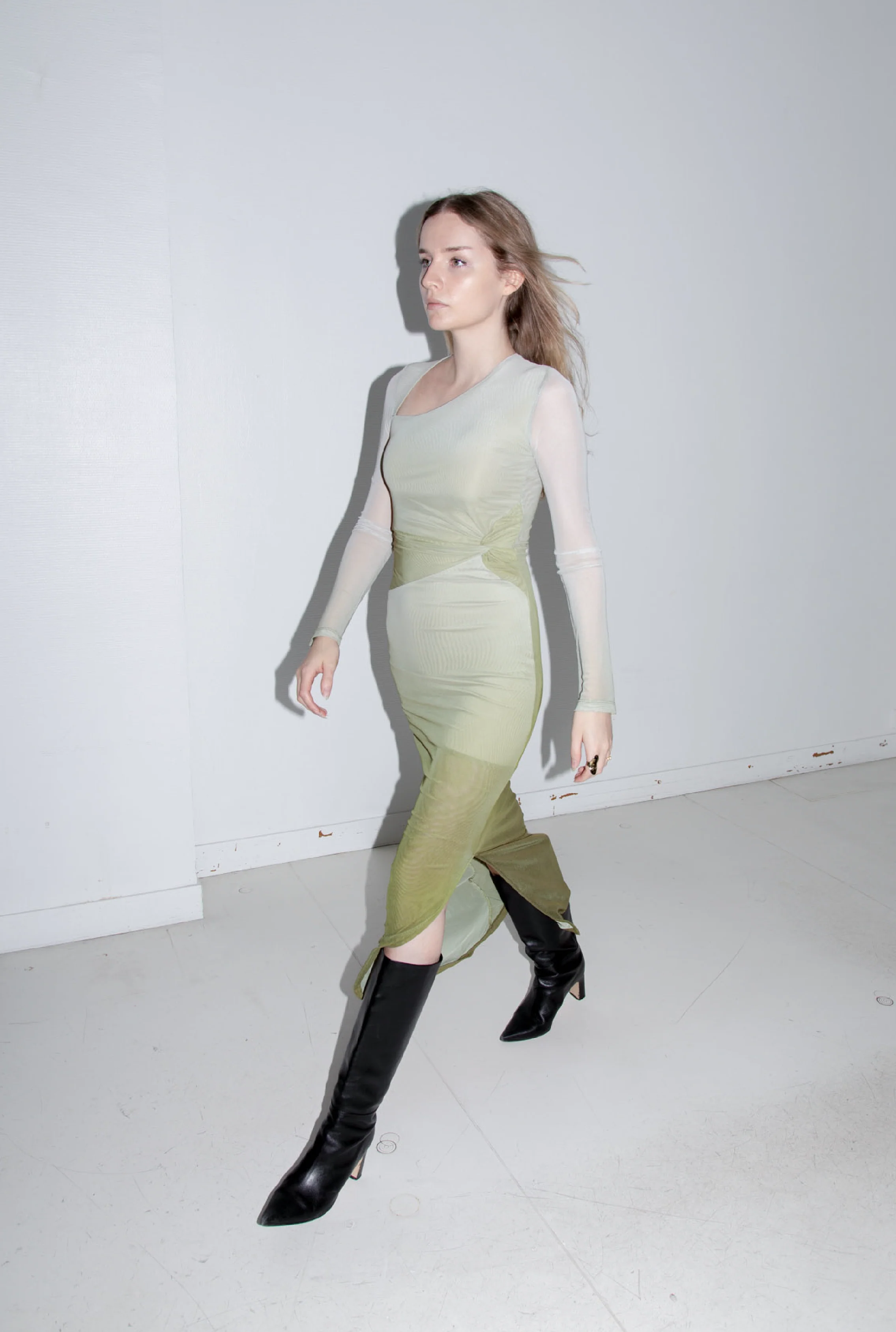 SAEMDI Gradient Mesh Dress - Image 2