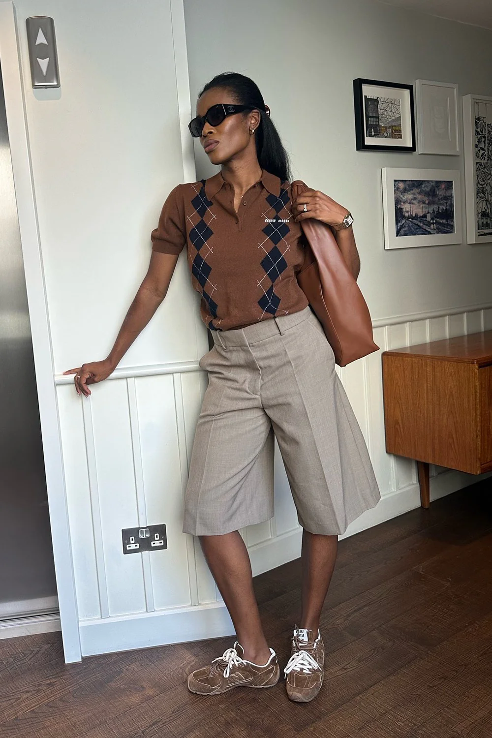 House of Sunny The Big Sling Bag - Chocolate - Image 8