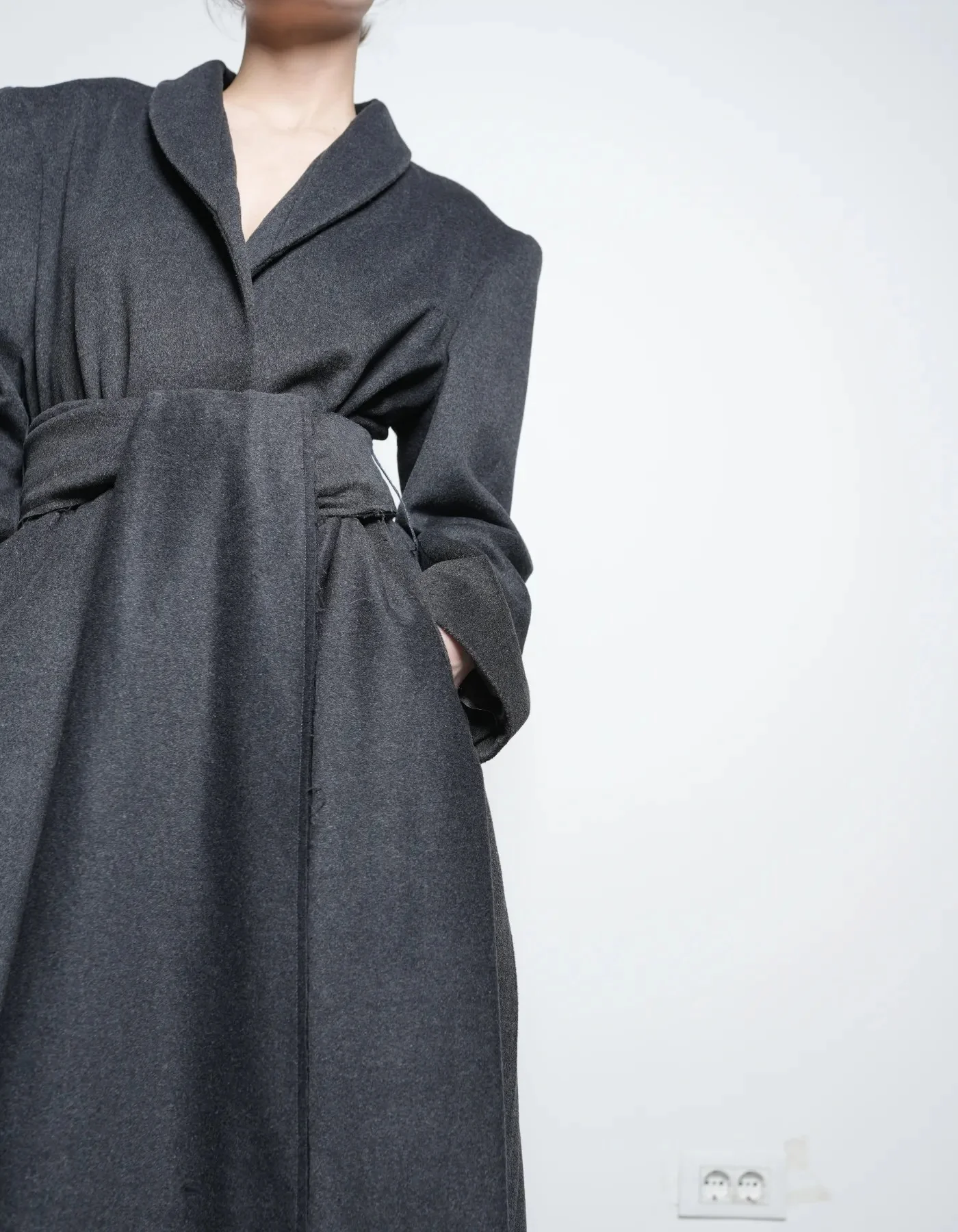 MAET ASURA Cashmere Coat - Dark Grey - Image 7