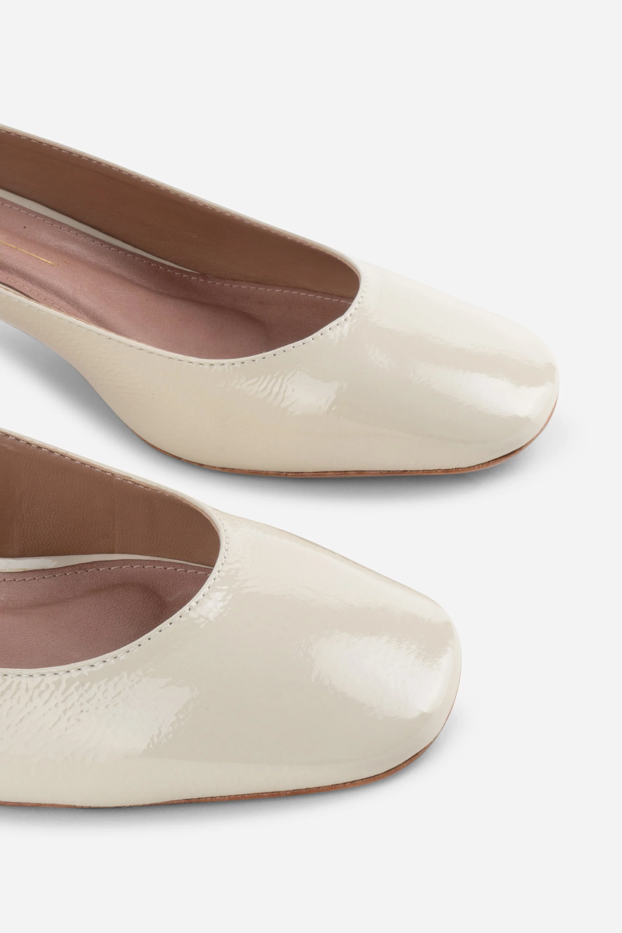 "INTENTIONALLY __________." WYLDE ANKLE STRAP HEEL - Black/White - Image 9