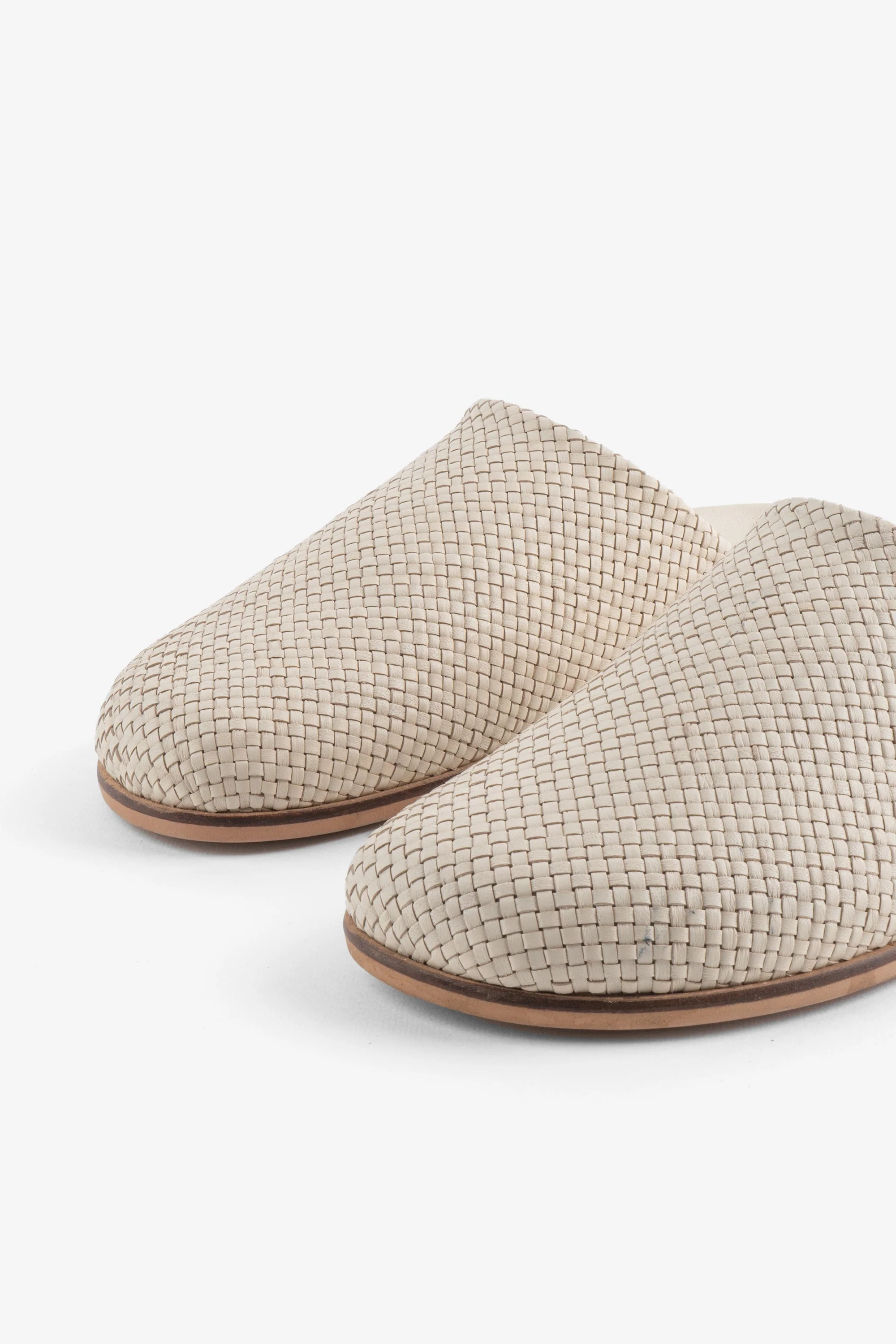 INTENTIONALLY __________. AGATHA WOVEN SLIP ON MULE - Image 4