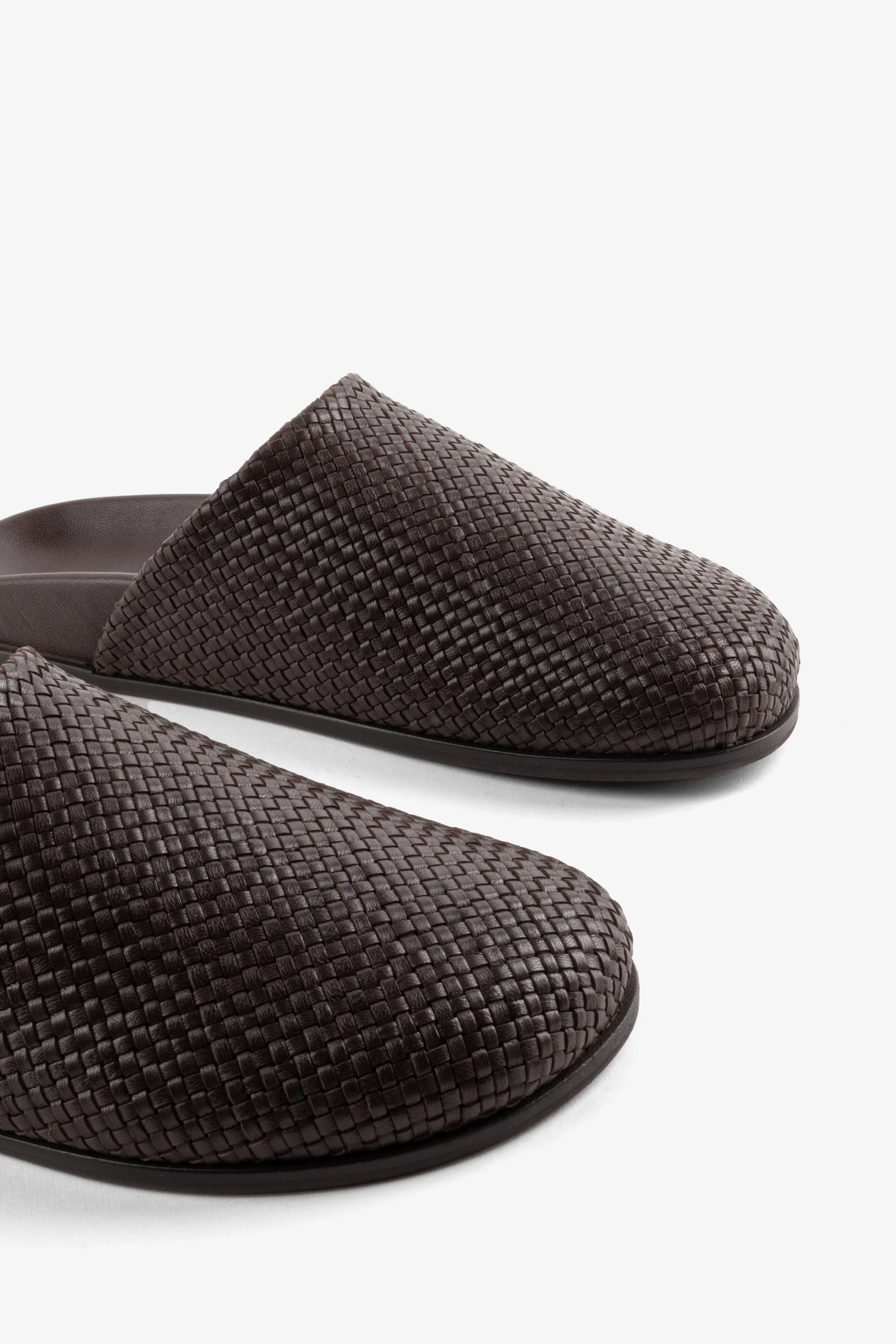 INTENTIONALLY __________. AGATHA WOVEN SLIP ON MULE - Image 9