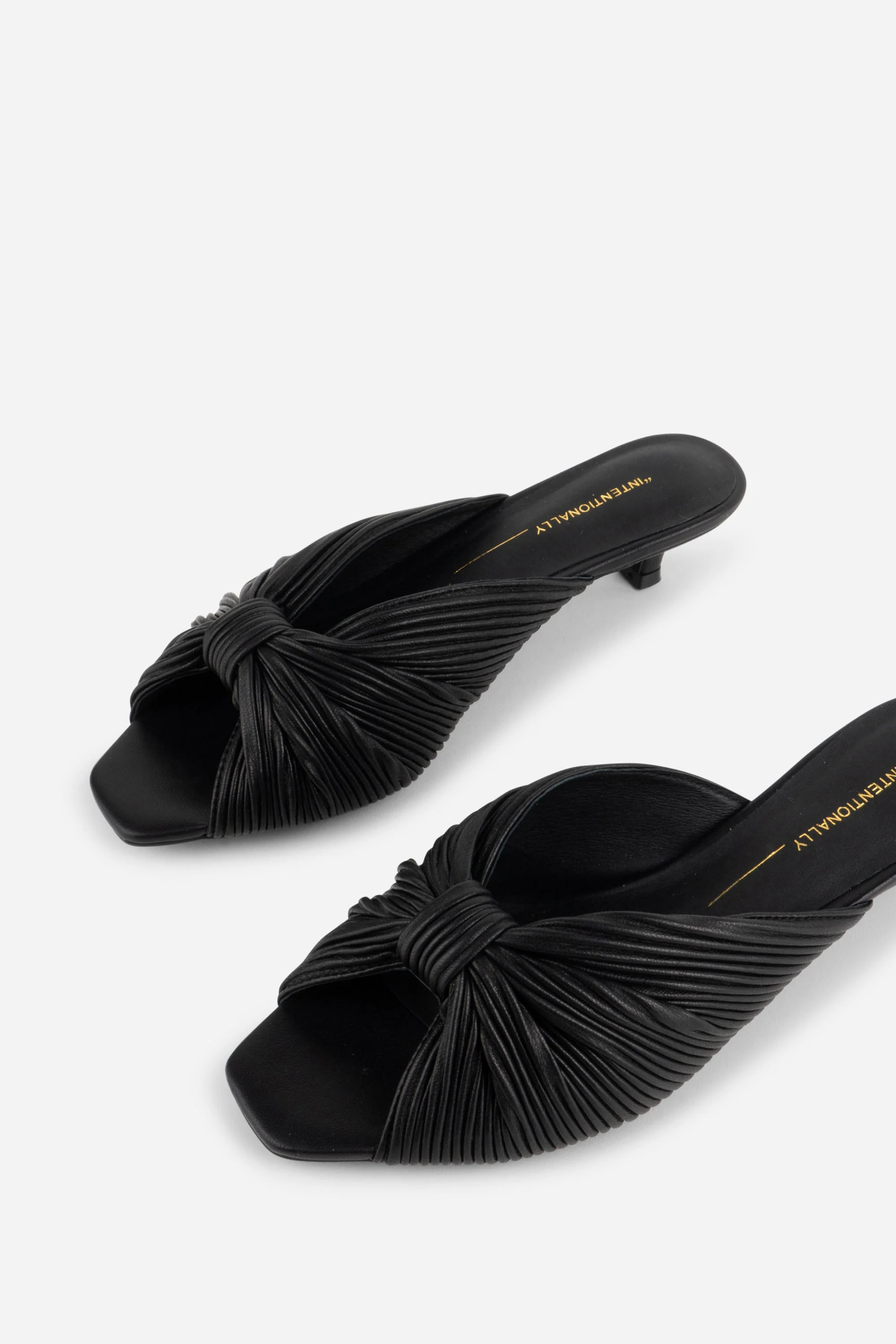 "INTENTIONALLY __________." Curfew Leather Kitten Heel - Cream/Black/Clay - Image 14