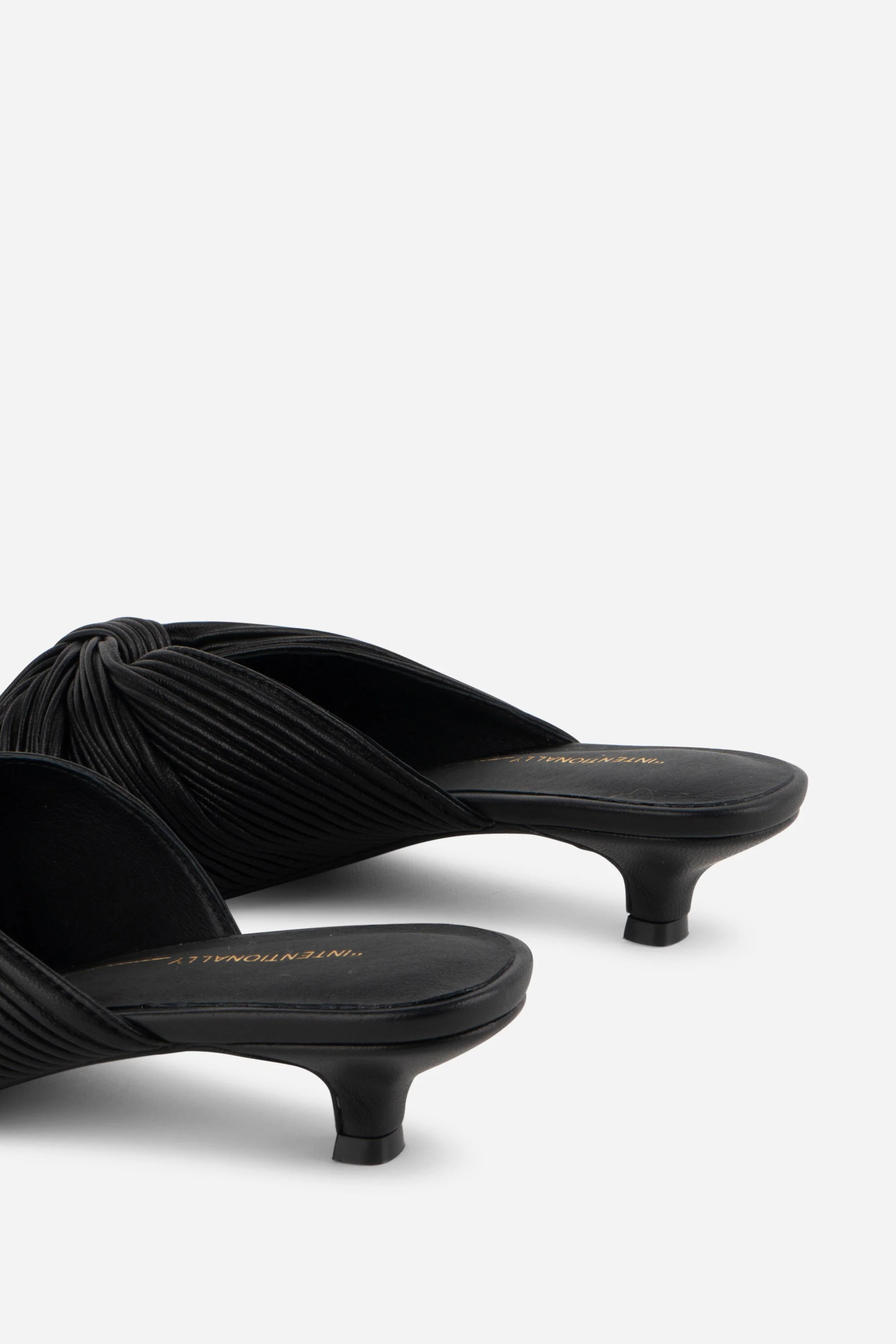 "INTENTIONALLY __________." Curfew Leather Kitten Heel - Cream/Black/Clay - Image 15