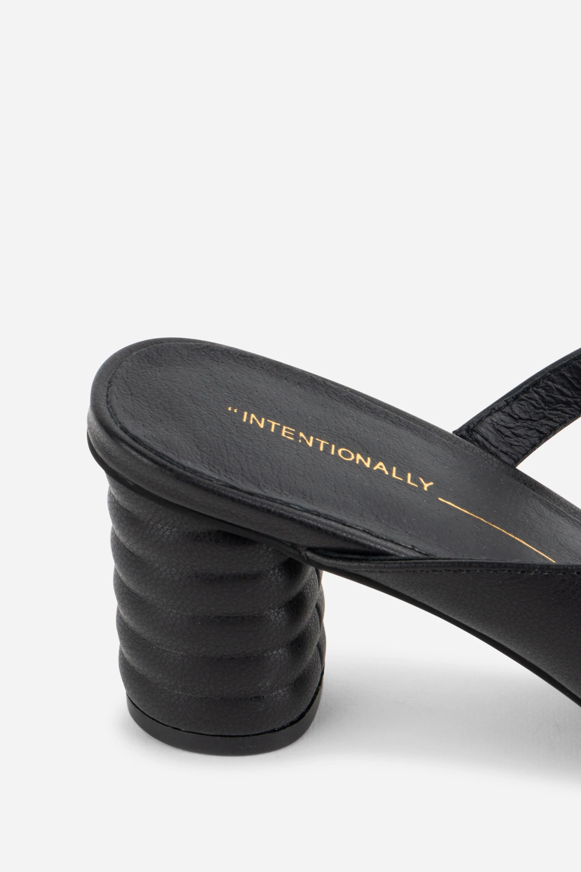 "INTENTIONALLY __________." Kompass Heel - Black/Camel - Image 5