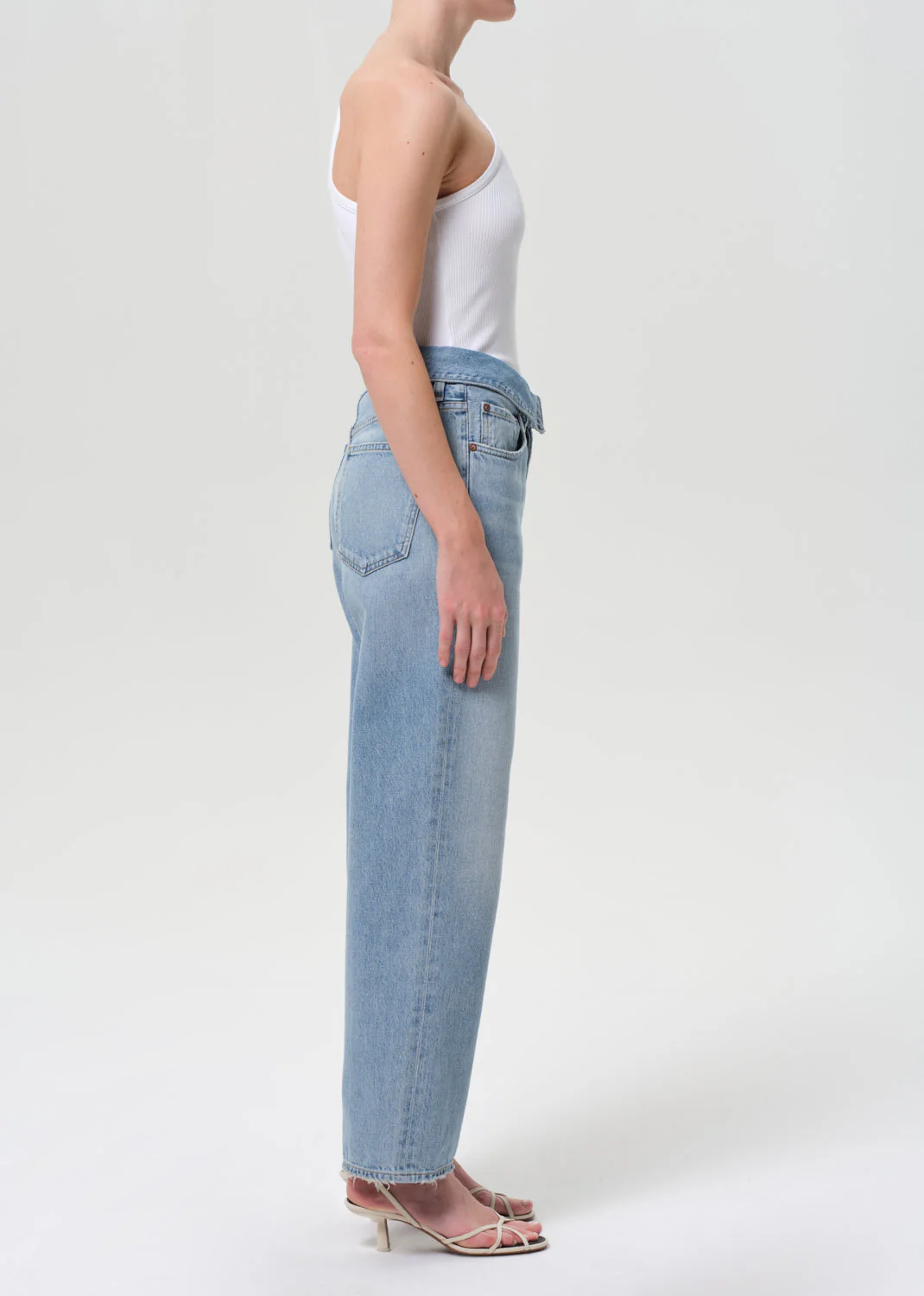 AGOLDE Echo Taper Jean - Syllable Pale Vintage Indigo - Image 6