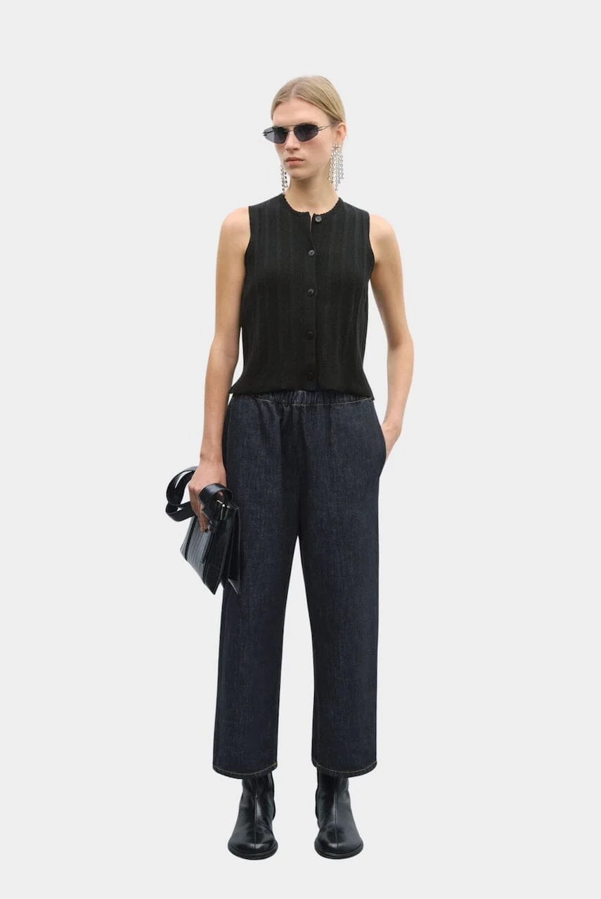 Cordera Merino Wool Ribbed Waistcoat - Black - Image 3
