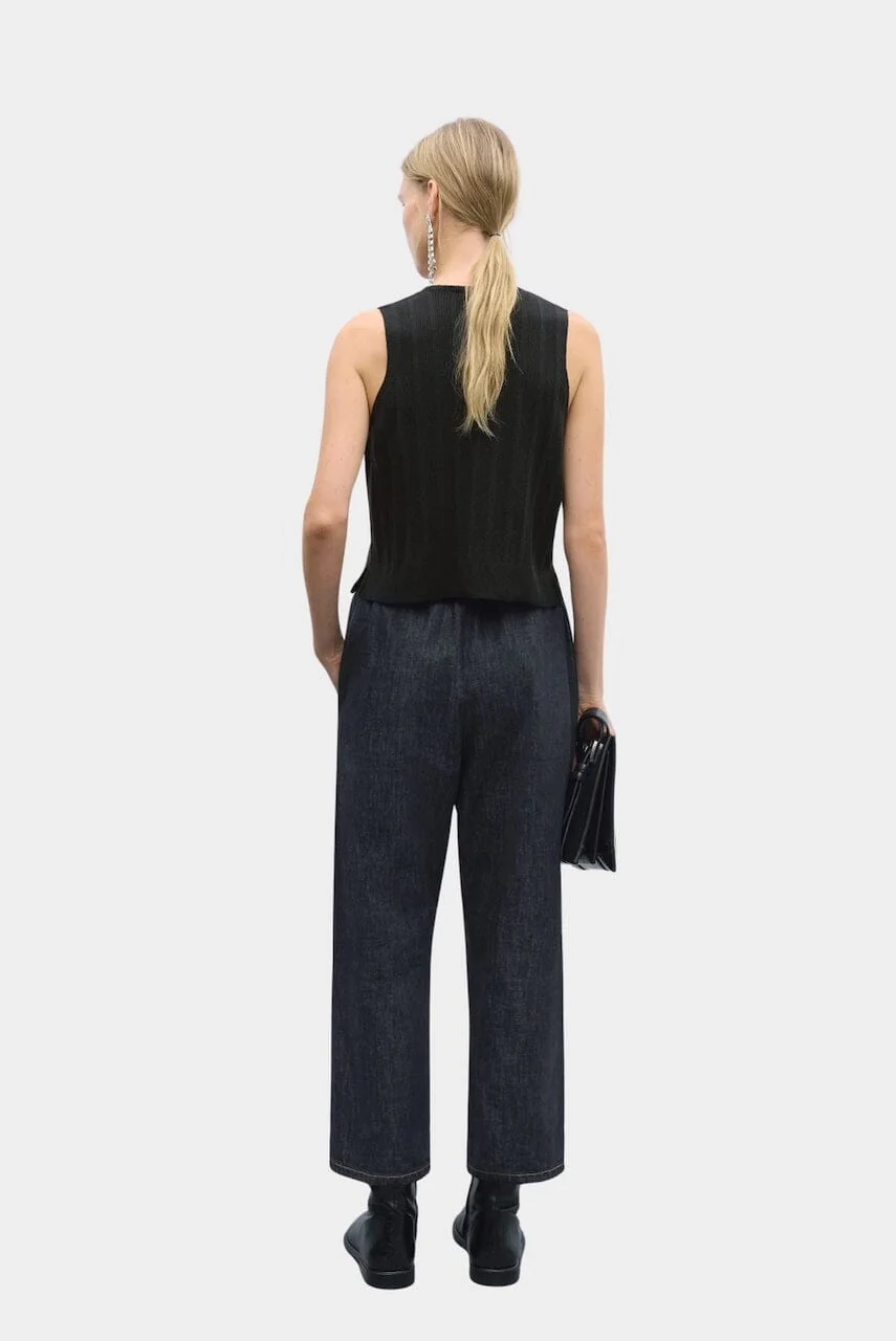 Cordera Merino Wool Ribbed Waistcoat - Black - Image 4