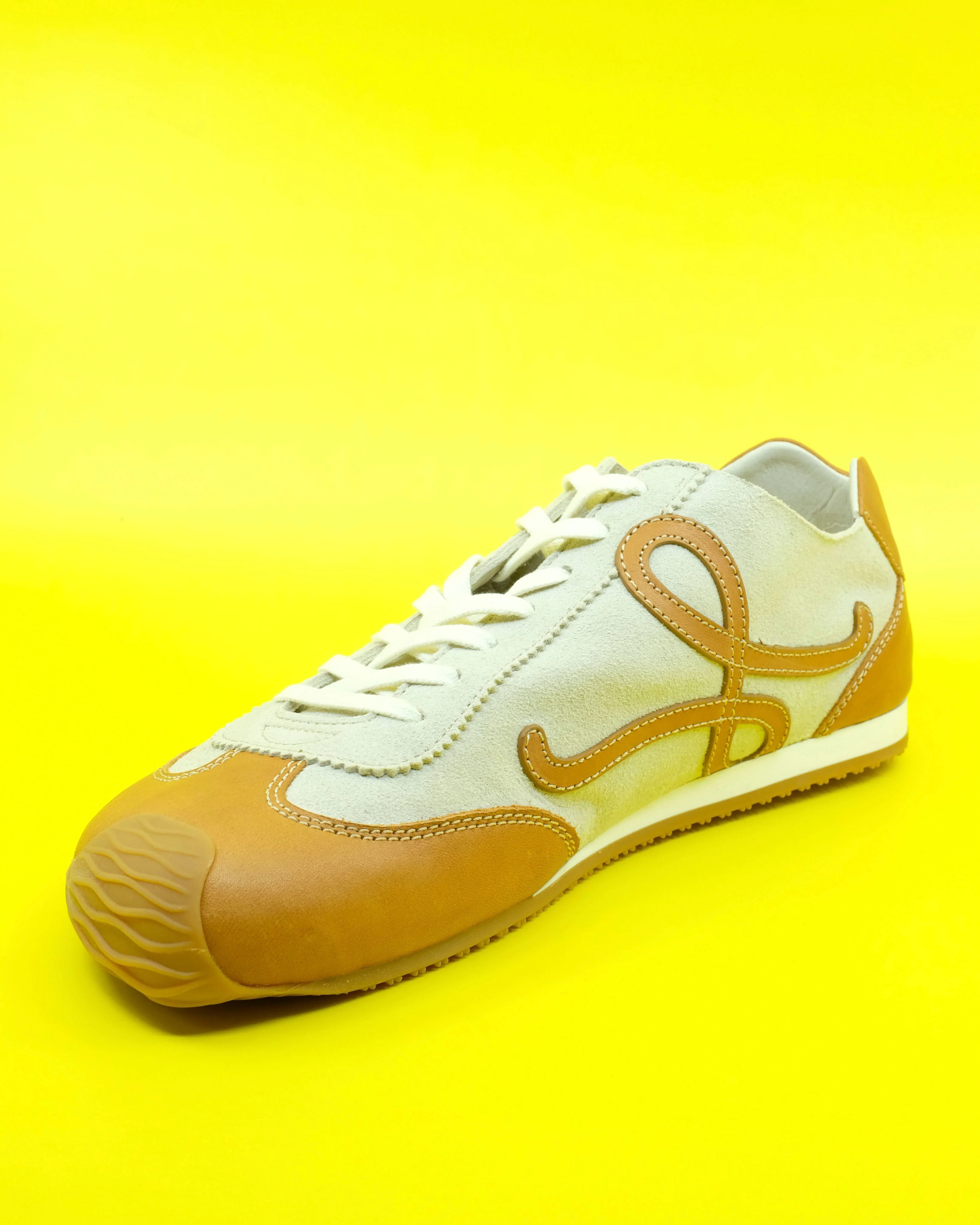LOEWE Soft White & Tan Ballet Runner 2.0 Unlined Sneaker - Image 4