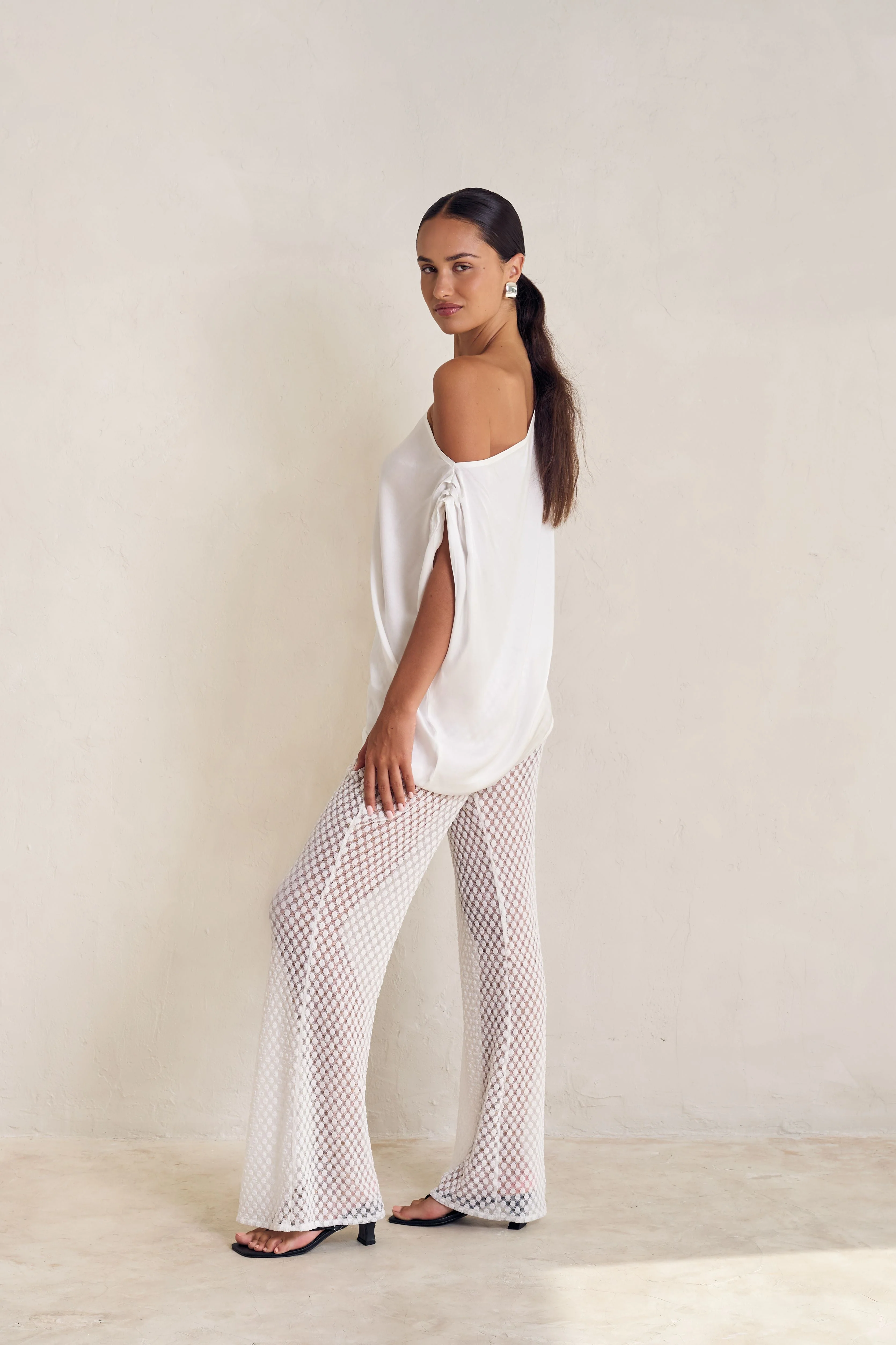 BAHHGOOSE Off Shoulder Top - Image 5