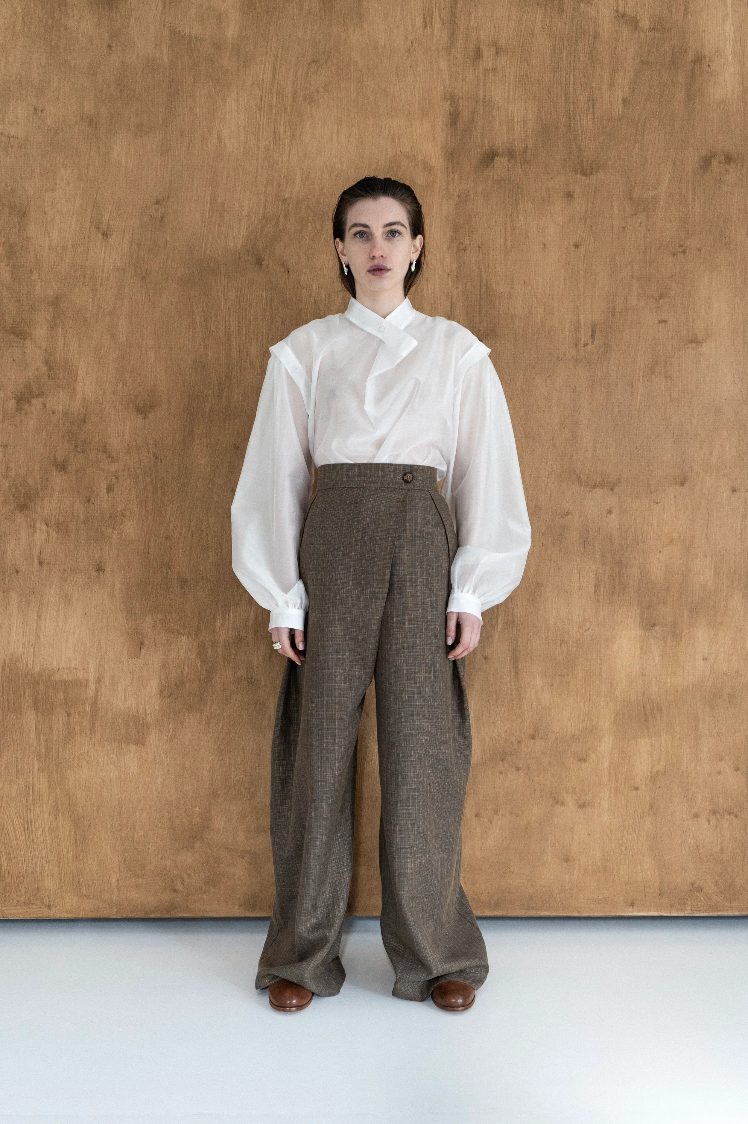 K M by L A N G E Palyanytsia Linen Cross Over Pants - Image 2