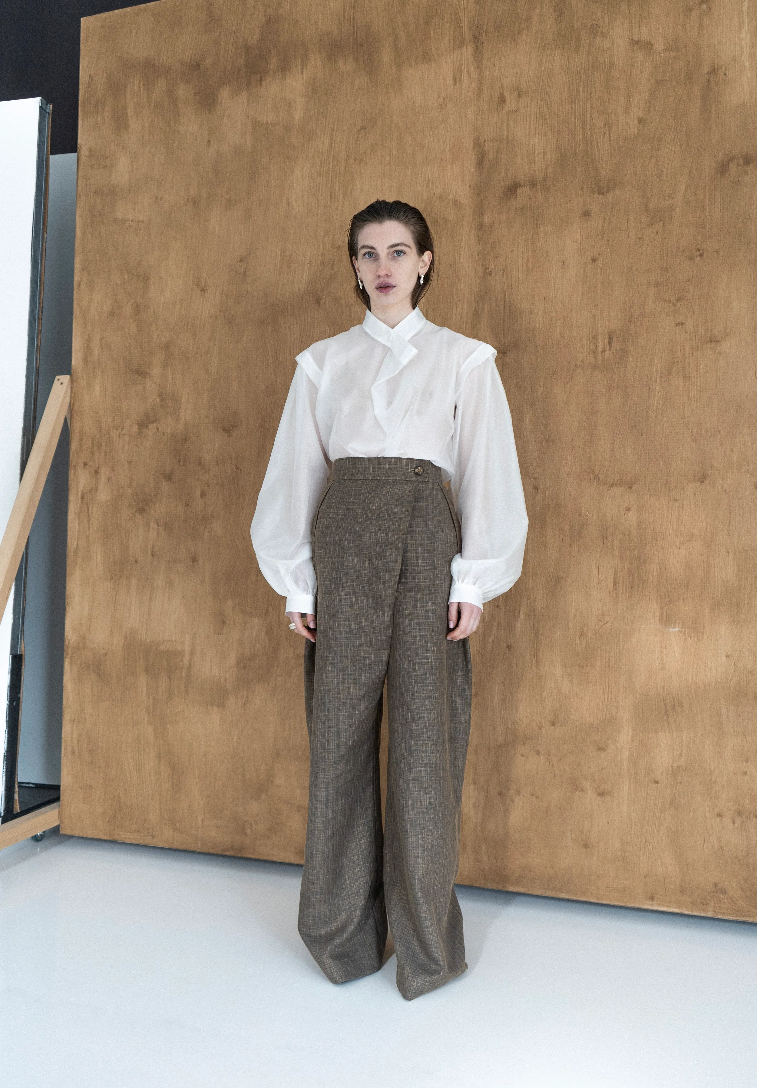 K M by L A N G E Palyanytsia Linen Cross Over Pants - Image 6