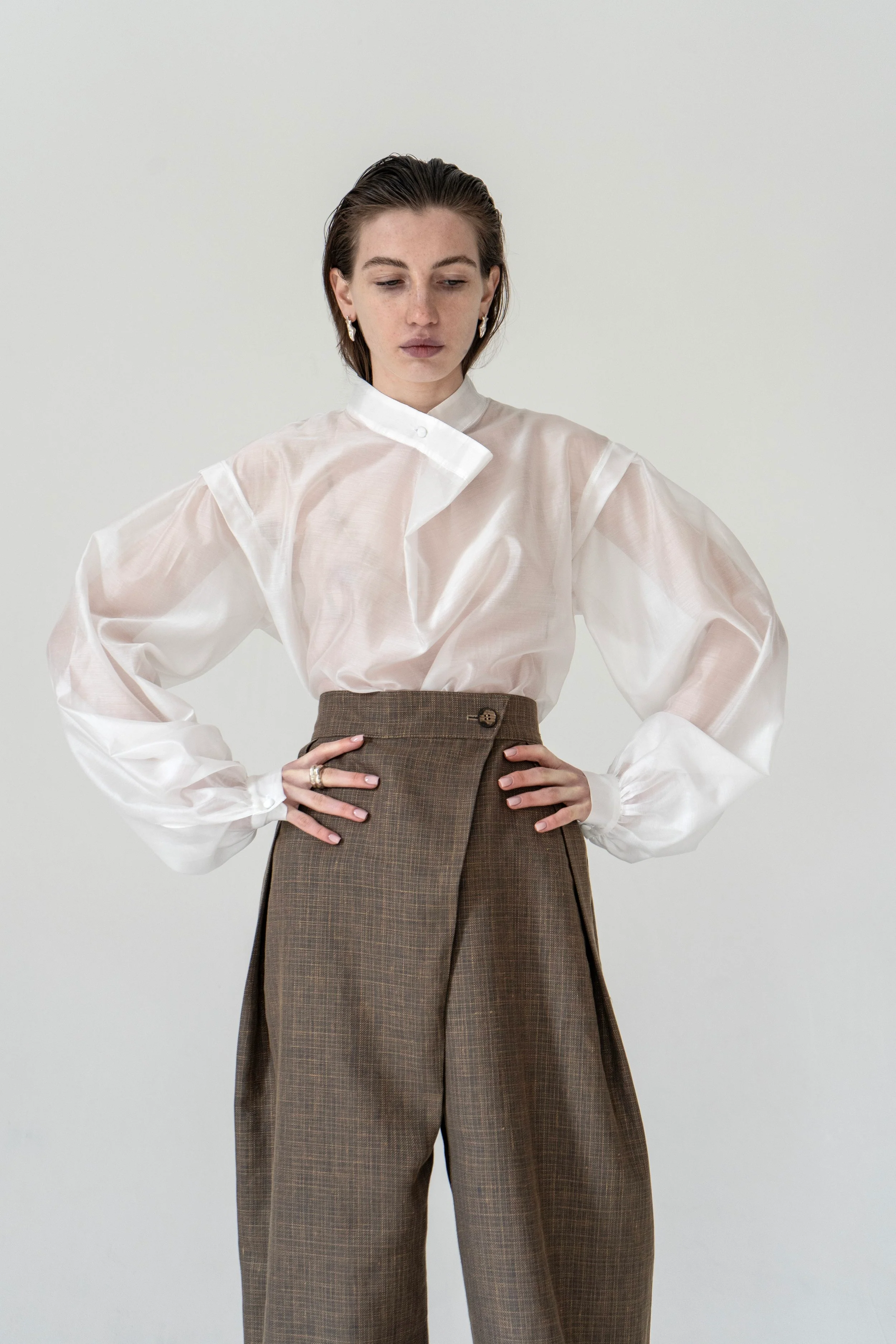 K M by L A N G E Tuman Cross Over Silky Blouse - Image 3