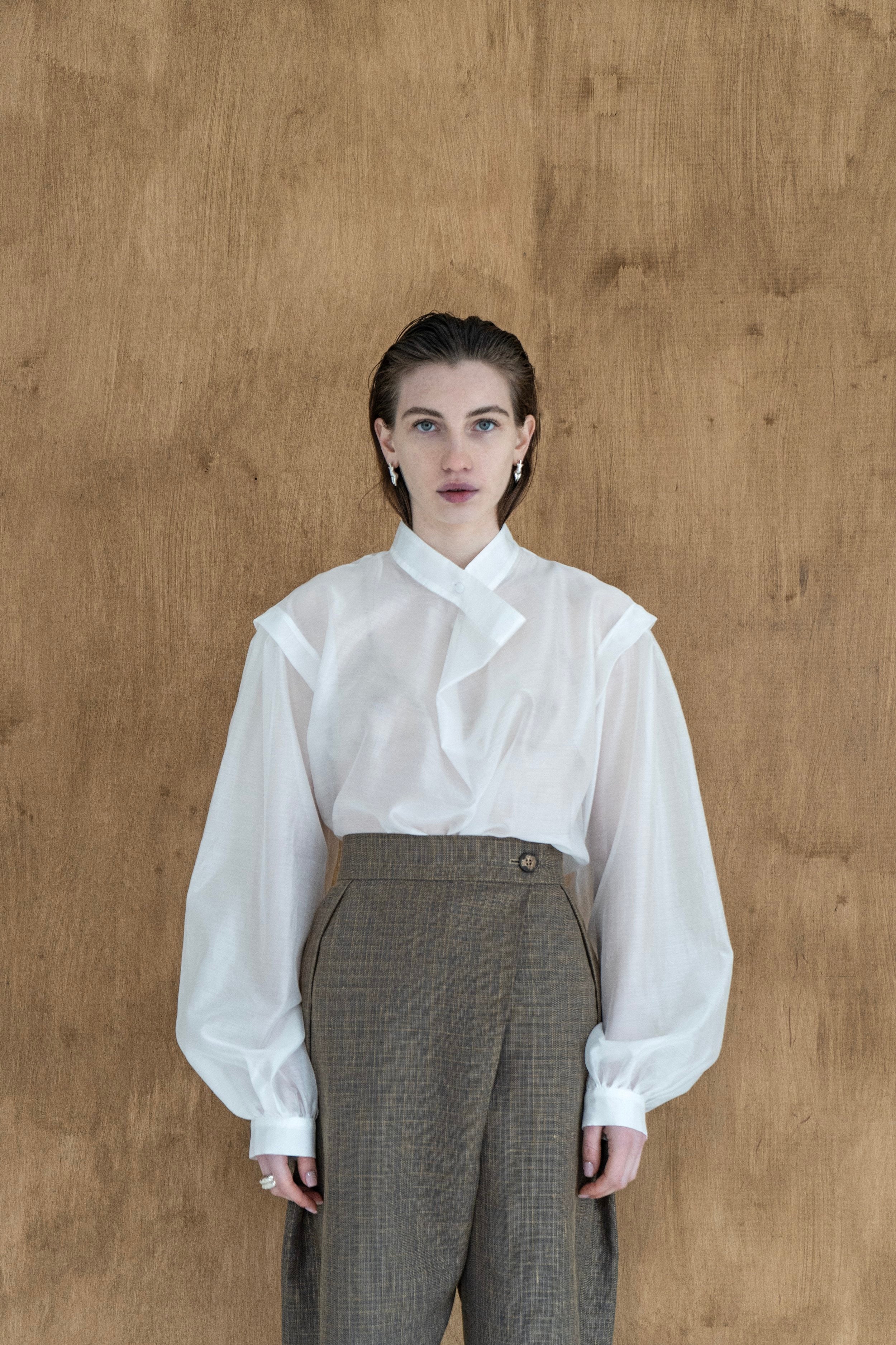 K M by L A N G E Tuman Cross Over Silky Blouse - Image 7