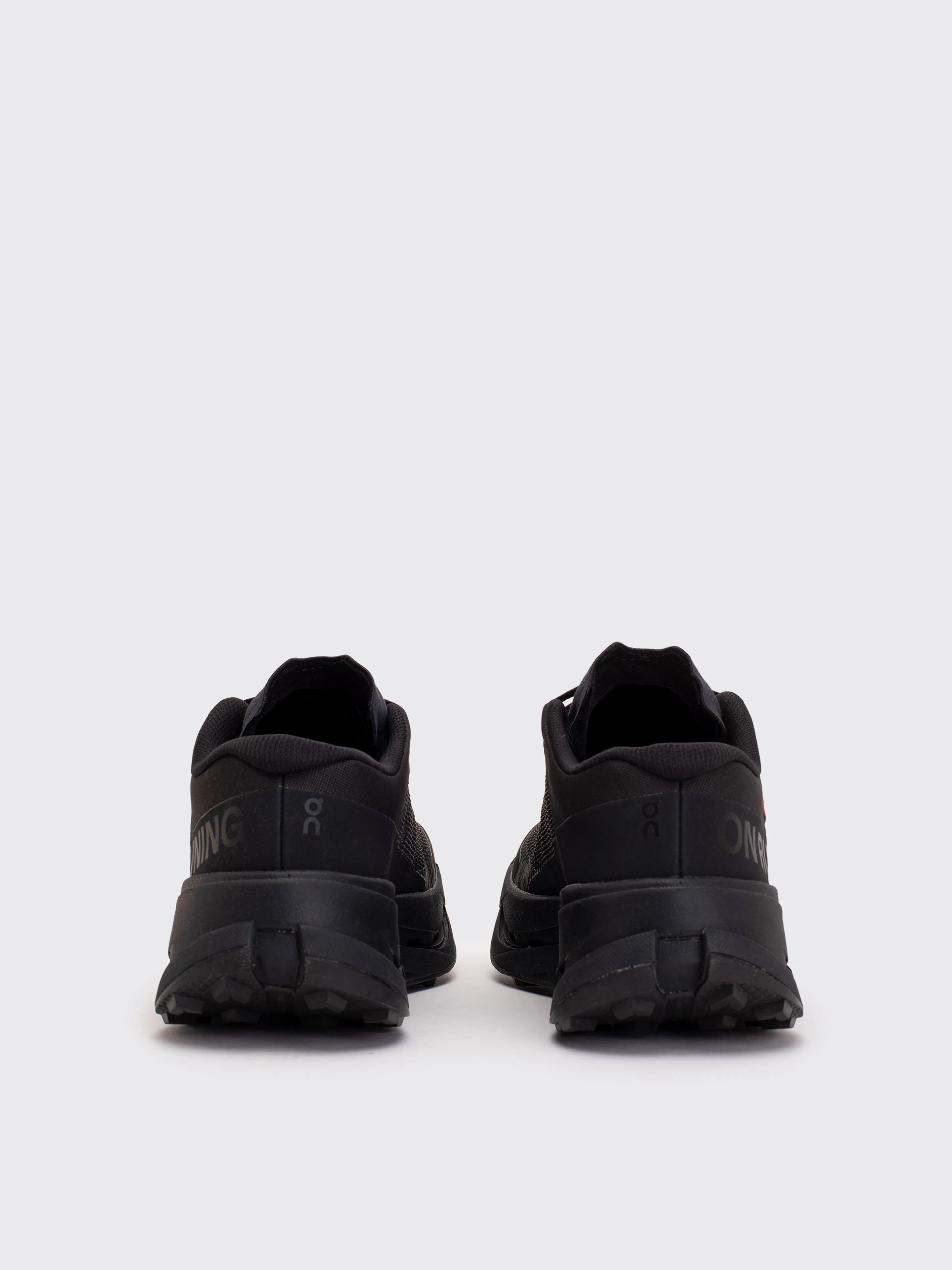 ON Running Cloudultra 3 M Sneaker - Black/Black - Image 3
