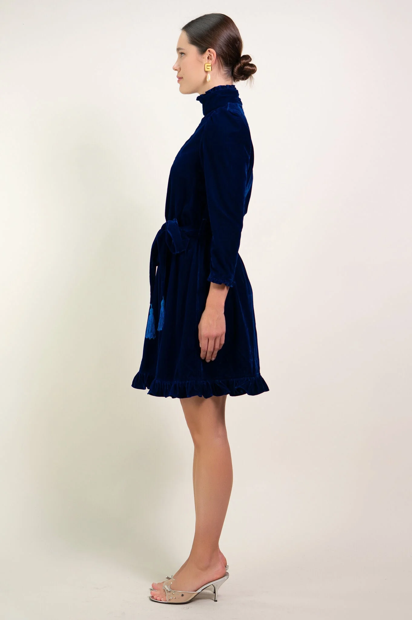 Kristinit Daisy Velvet Dress - Image 3