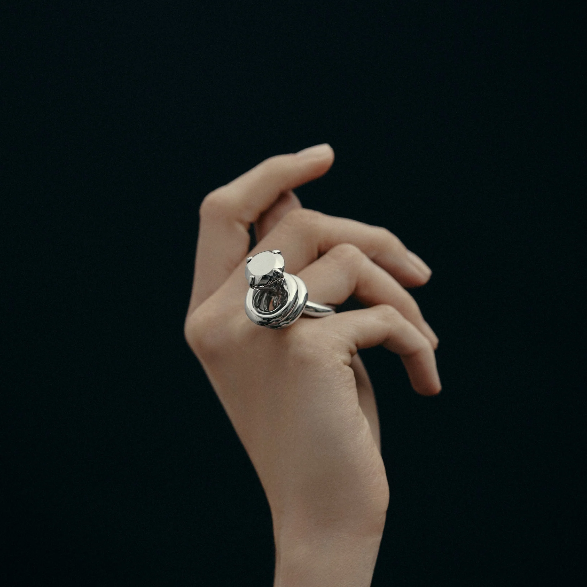 MING YU WANG Engagement Ring - Image 2
