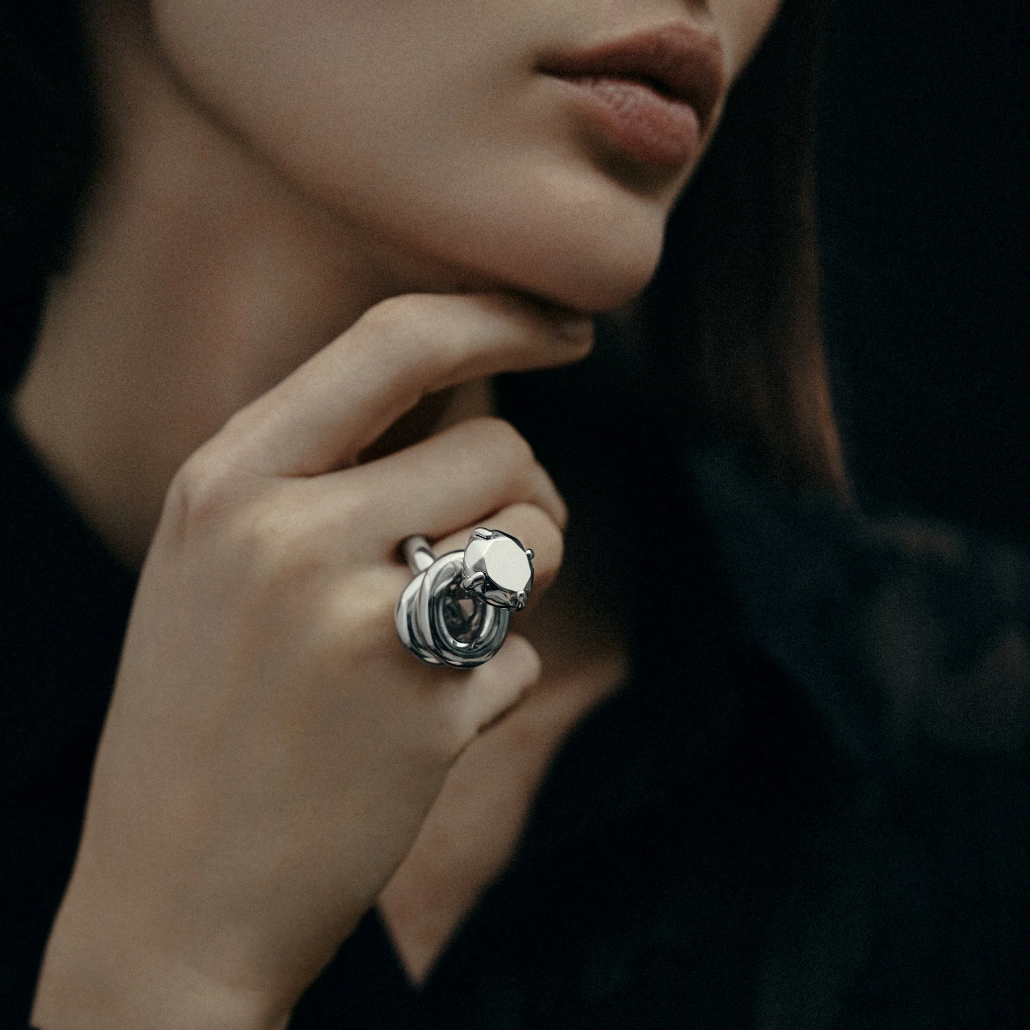 MING YU WANG Engagement Ring - Image 4