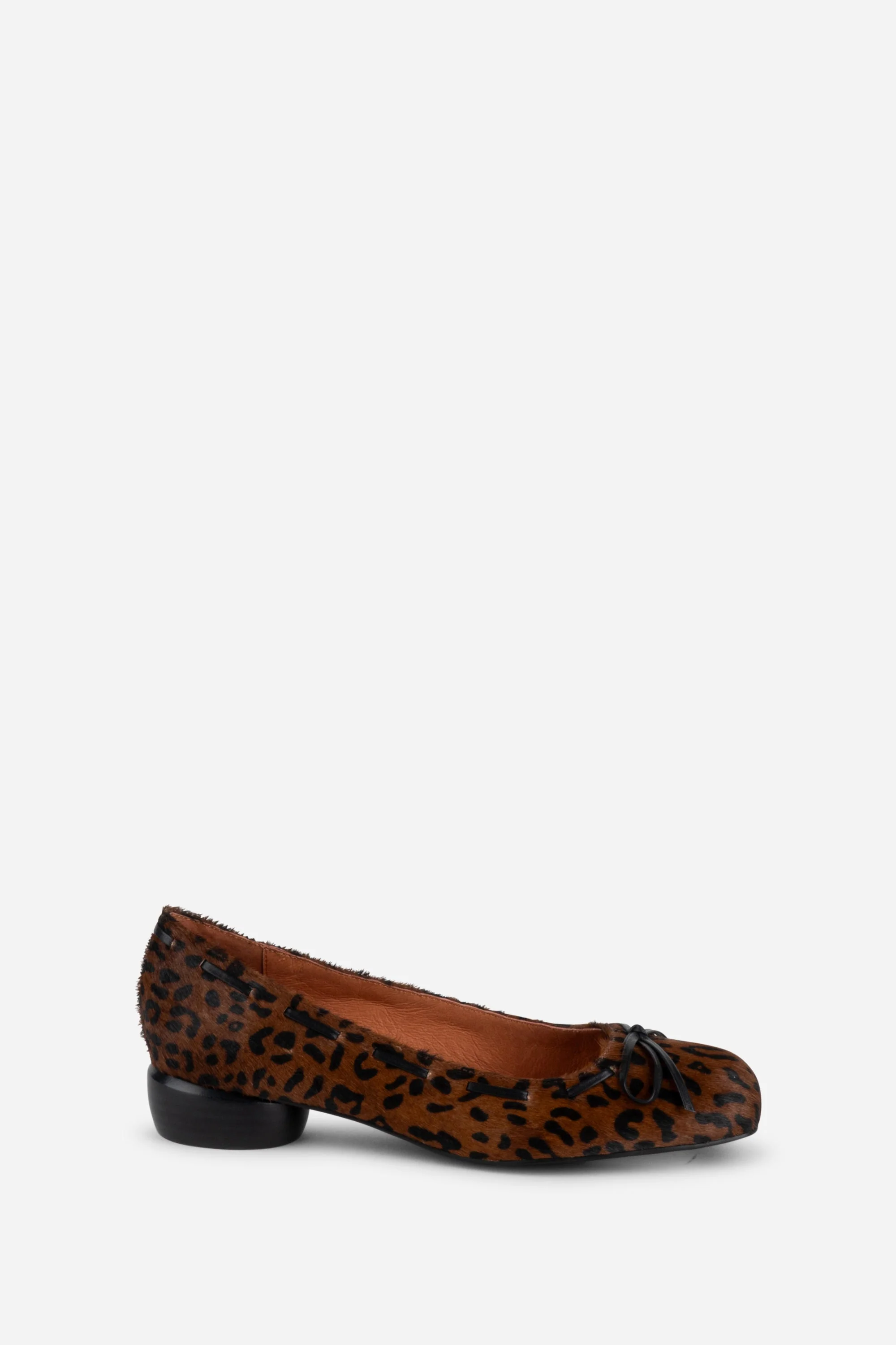 INTENTIONALLY __________. Sia Flat - Brown Cheetah - Image 6