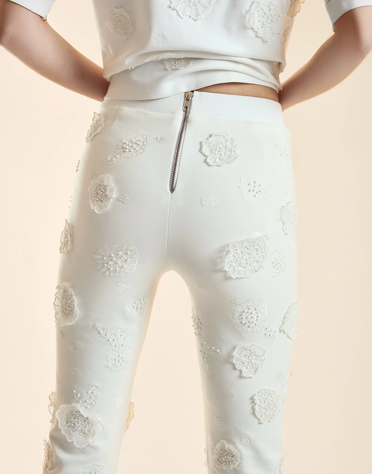 Cynthia Rowley Pop Floral Applique Pant - White - Image 5